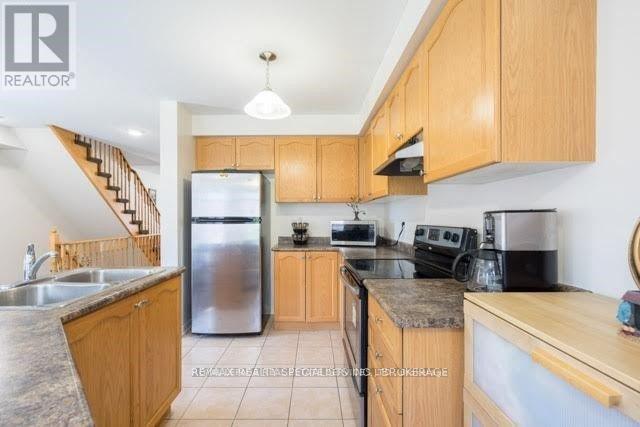 












439 ASPENDALE CRESCENT

,
Mississauga,




Ontario
L5W0E7

