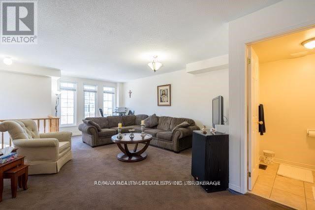 












439 ASPENDALE CRESCENT

,
Mississauga,




Ontario
L5W0E7


