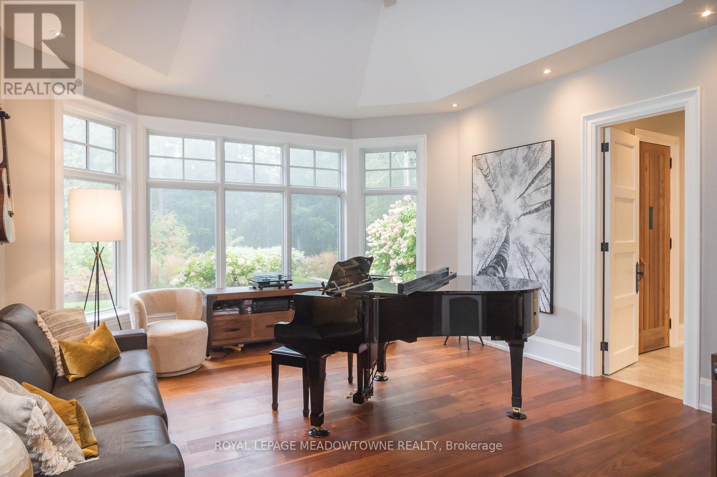 












13160 NASSAGAWEYA ESQUESING TOWNLINE

,
Milton,




Ontario
L7J2L7

