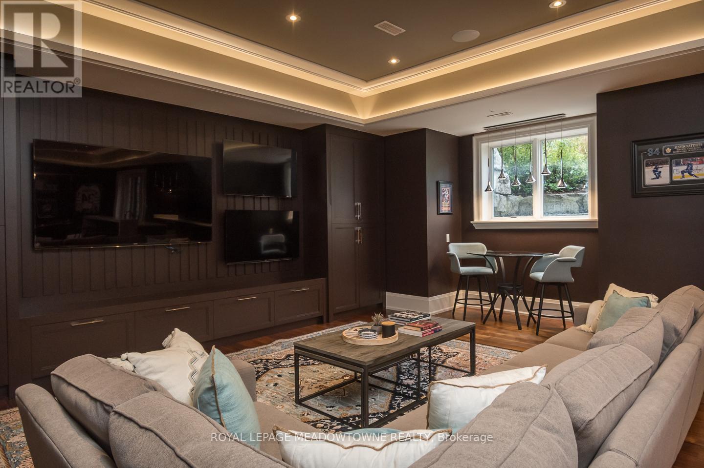 












13160 NASSAGAWEYA ESQUESING TOWNLINE

,
Milton,




Ontario
L7J2L7

