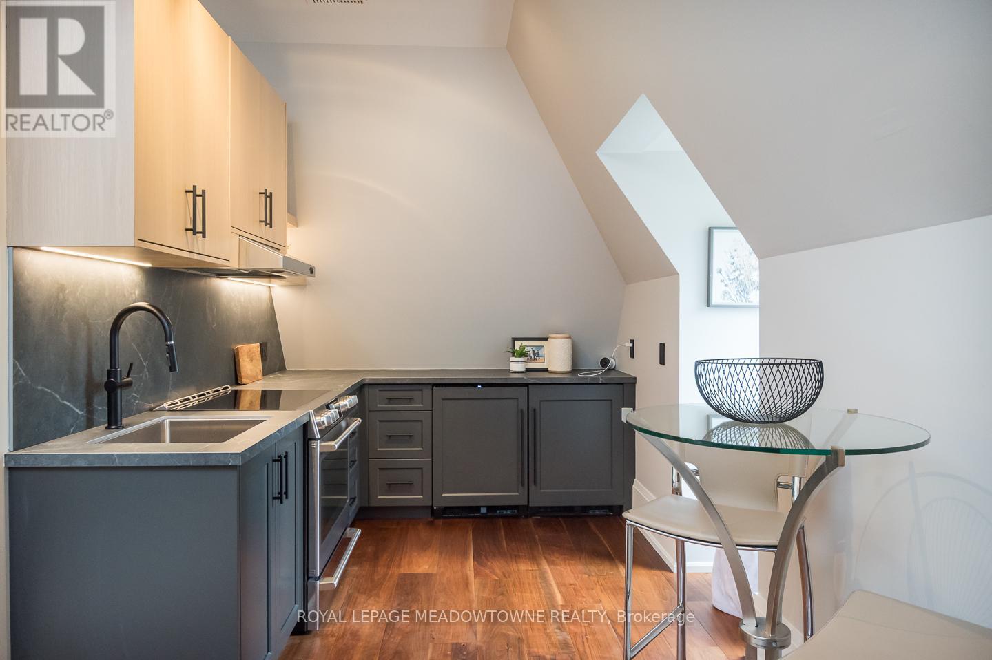 












13160 NASSAGAWEYA ESQUESING TOWNLINE

,
Milton,




Ontario
L7J2L7

