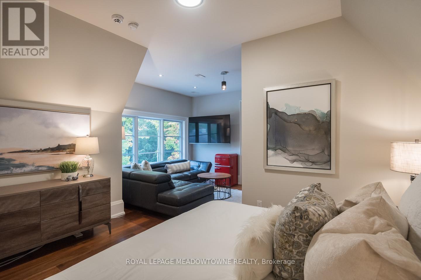 












13160 NASSAGAWEYA ESQUESING TOWNLINE

,
Milton,




Ontario
L7J2L7

