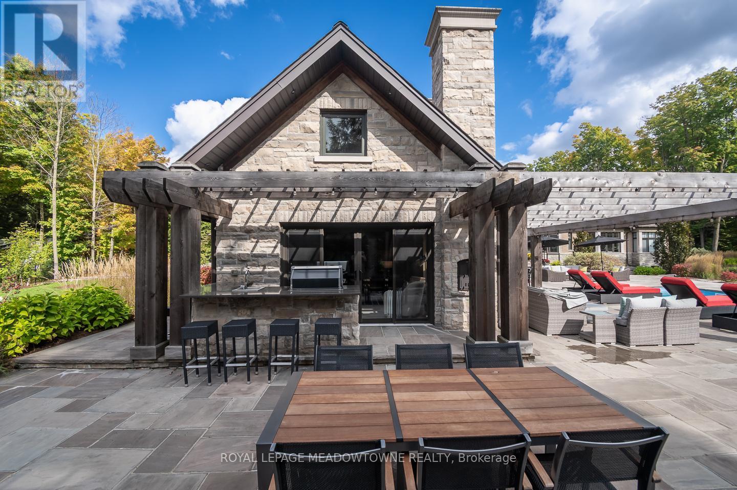 












13160 NASSAGAWEYA ESQUESING TOWNLINE

,
Milton,




Ontario
L7J2L7

