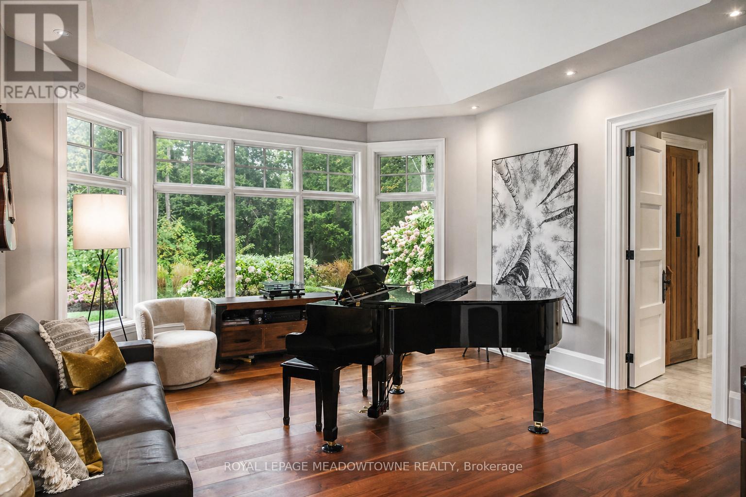 












13160 NASSAGAWEYA ESQUESING TOWNLINE

,
Milton,




Ontario
L7J2L7

