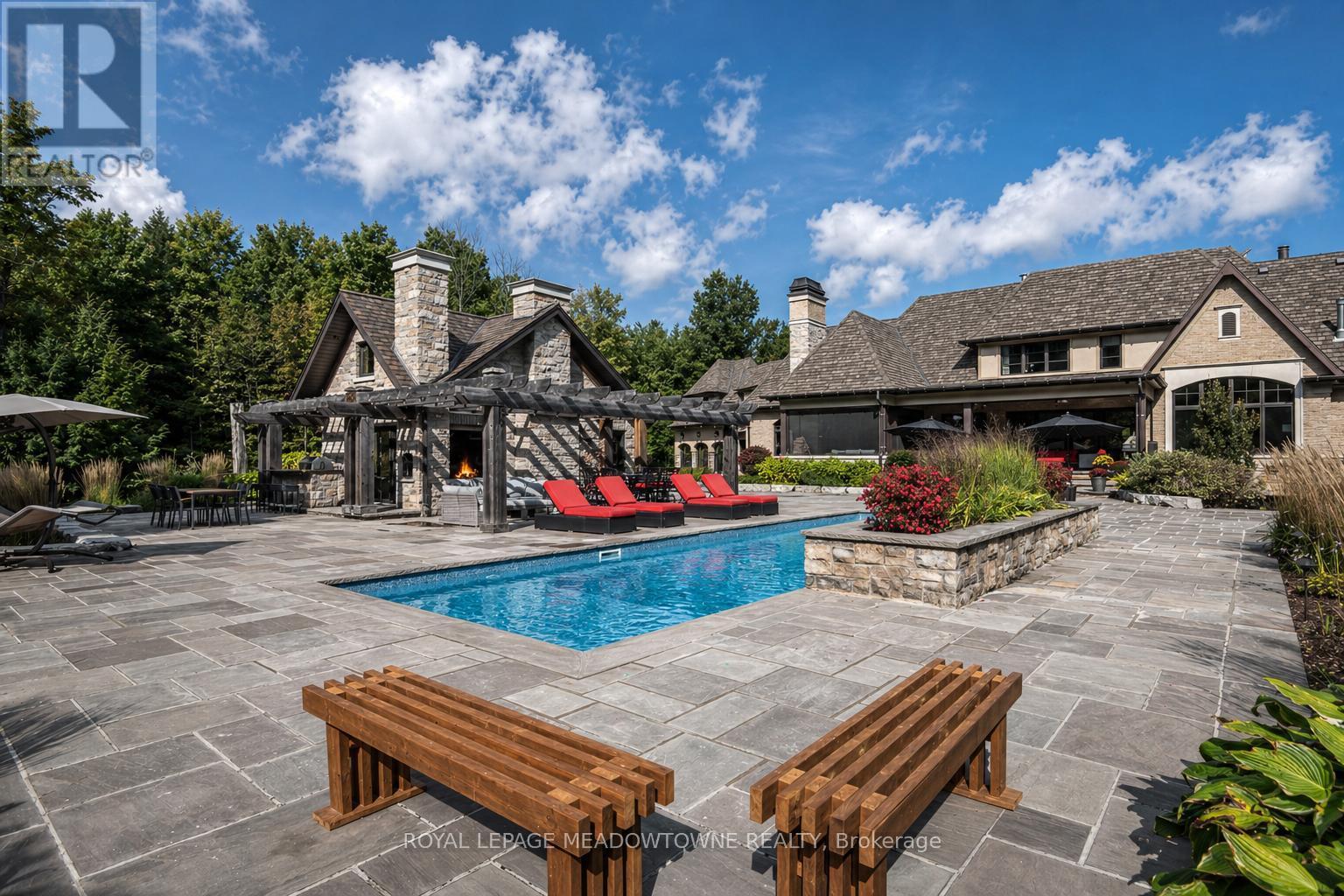 












13160 NASSAGAWEYA ESQUESING TOWNLINE

,
Milton,




Ontario
L7J2L7

