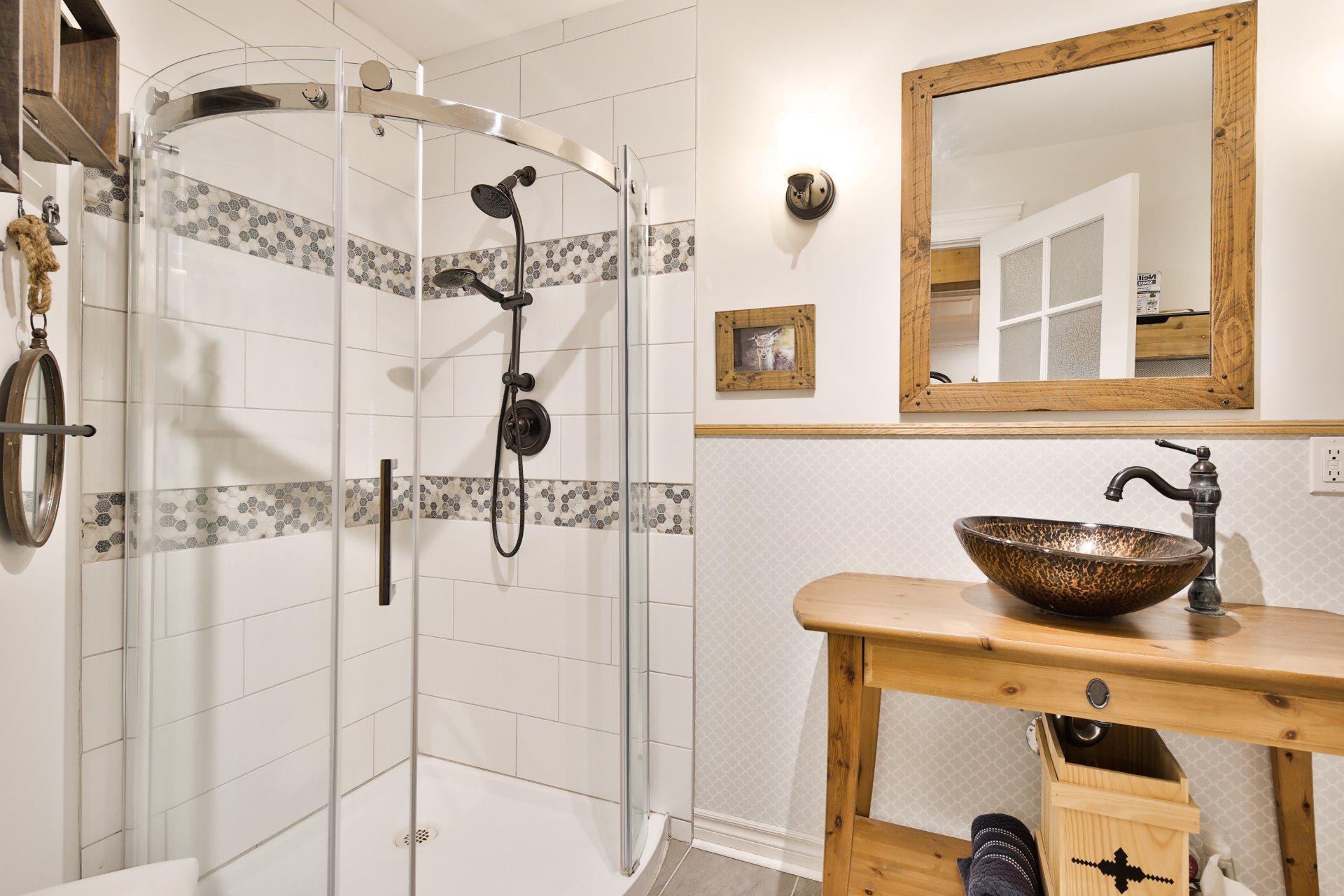 









5142


Ch. Salaberry

,
Carignan,




QC
J3L0K4

