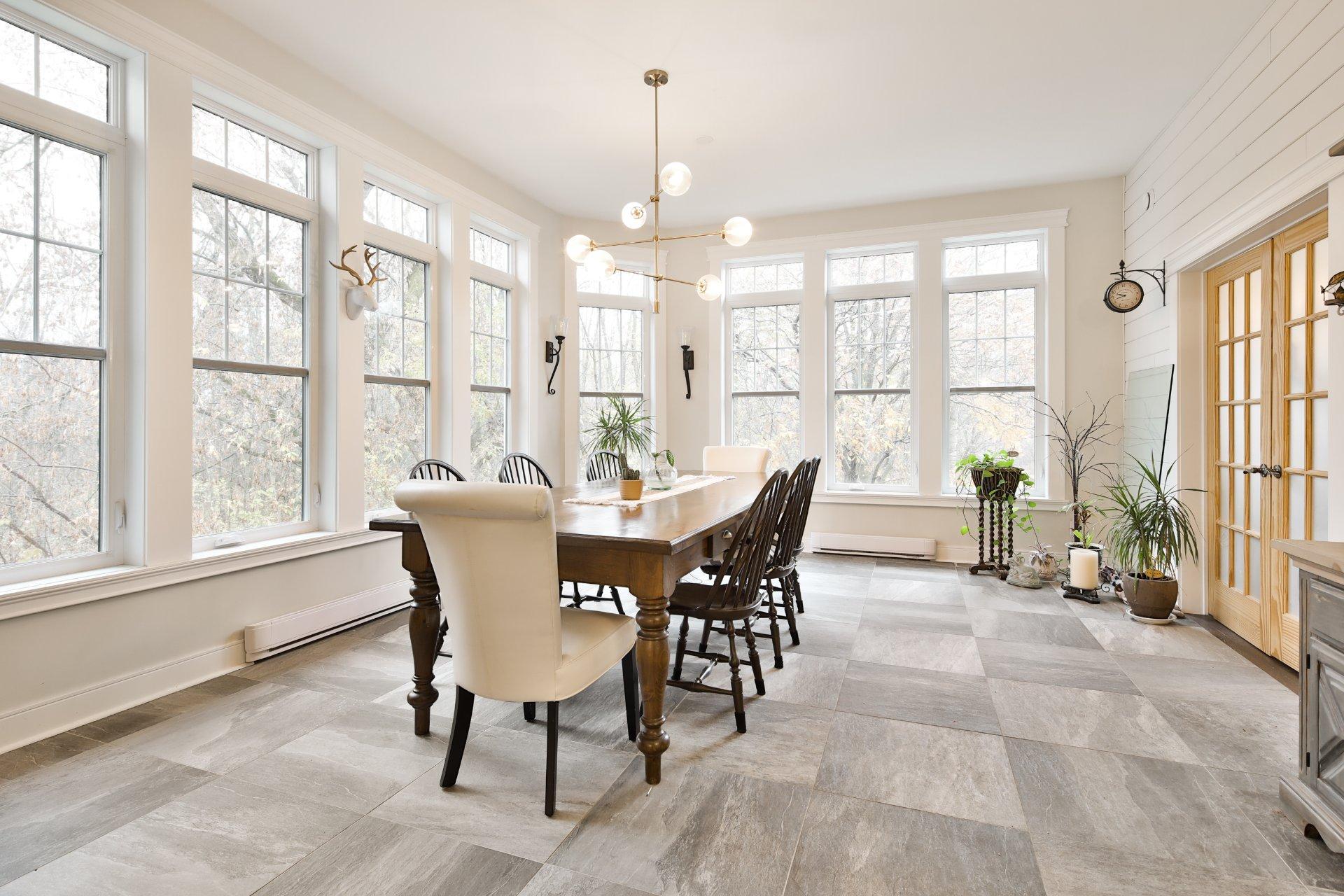 









5142


Ch. Salaberry

,
Carignan,




QC
J3L0K4

