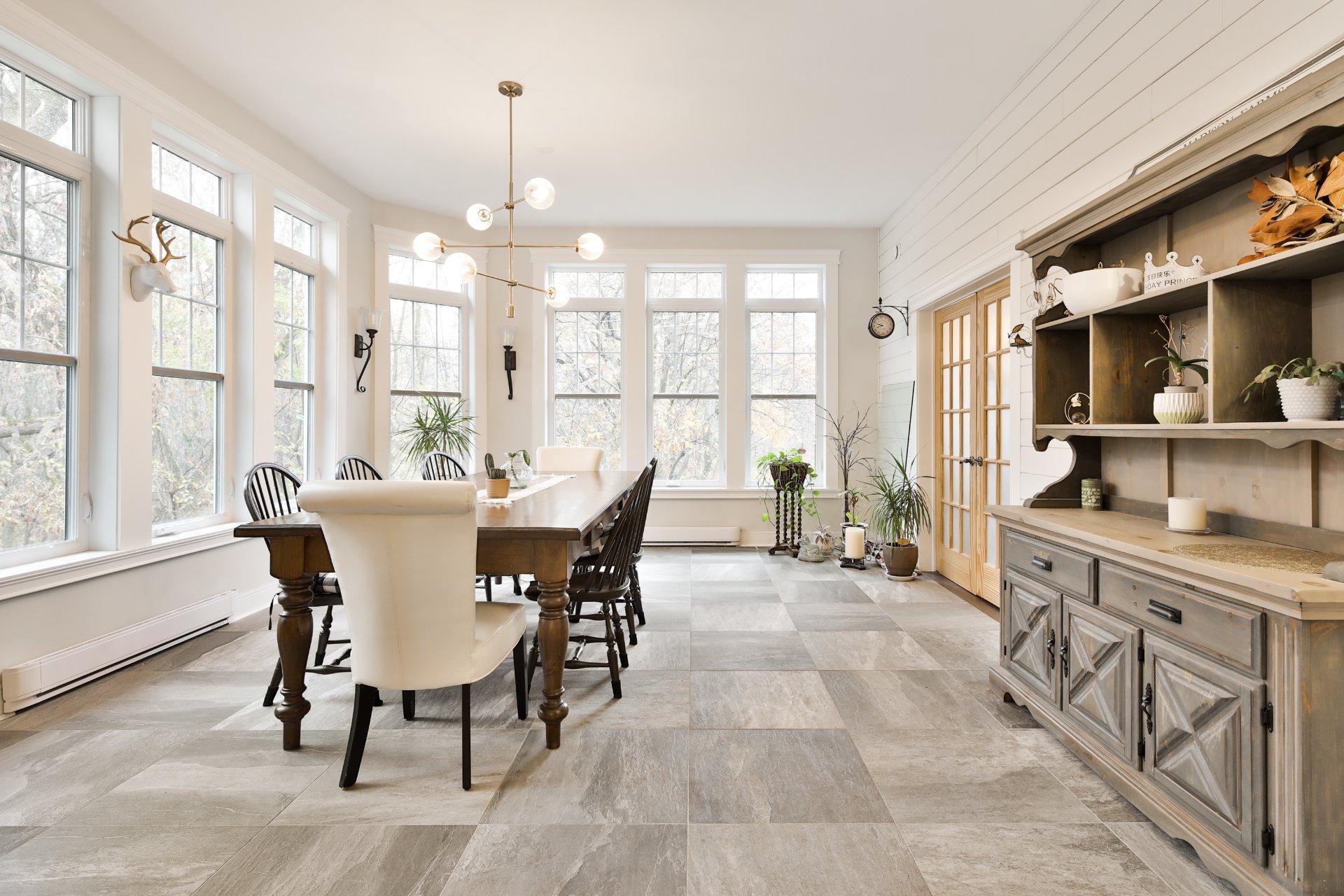 









5142


Ch. Salaberry

,
Carignan,




QC
J3L0K4

