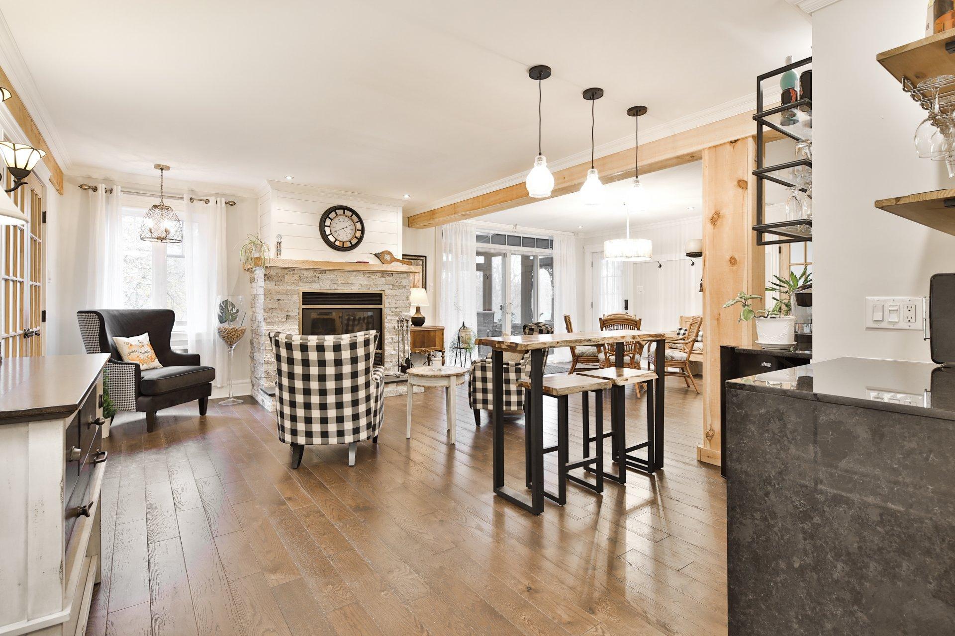 









5142


Ch. Salaberry

,
Carignan,




QC
J3L0K4

