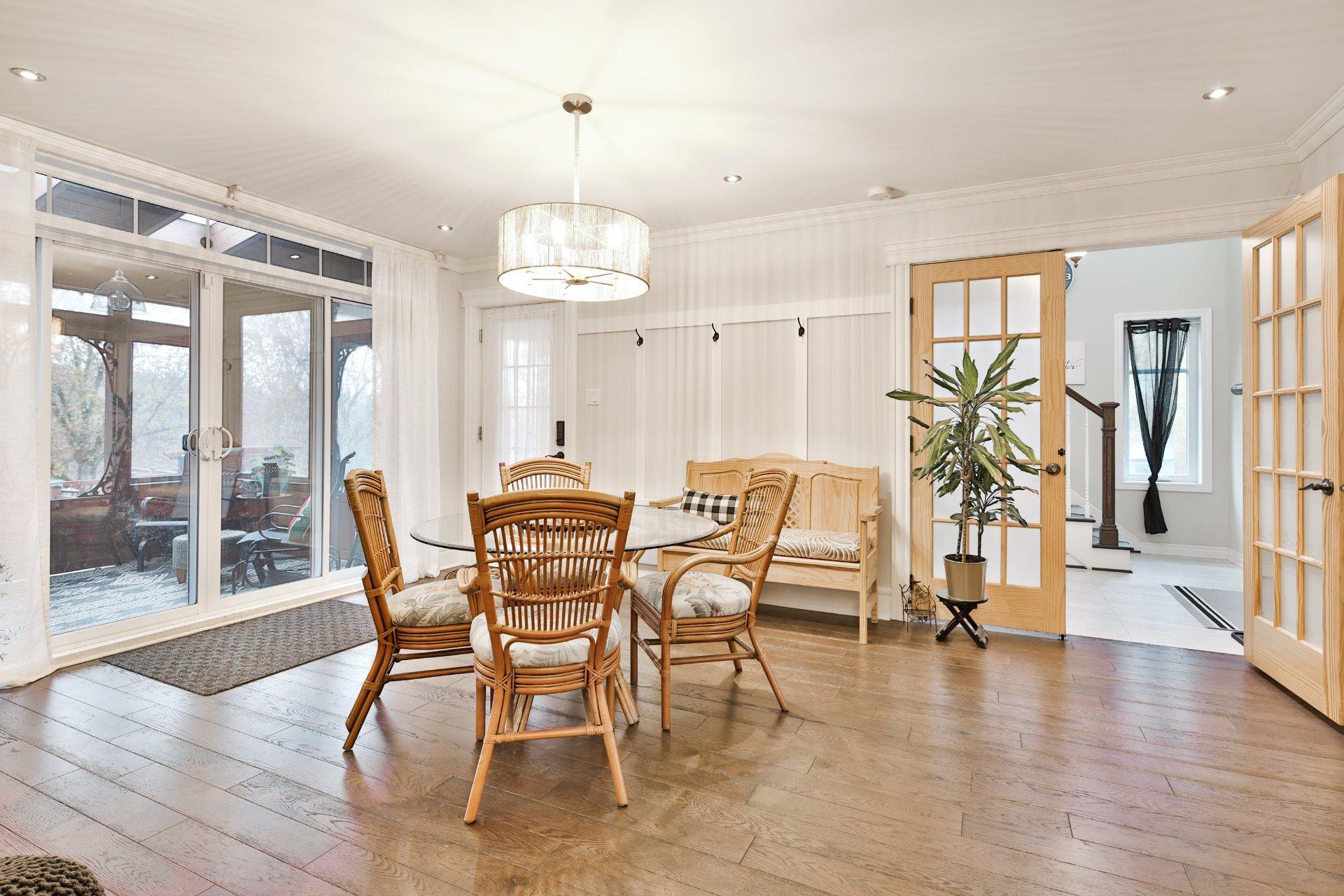 









5142


Ch. Salaberry

,
Carignan,




QC
J3L0K4

