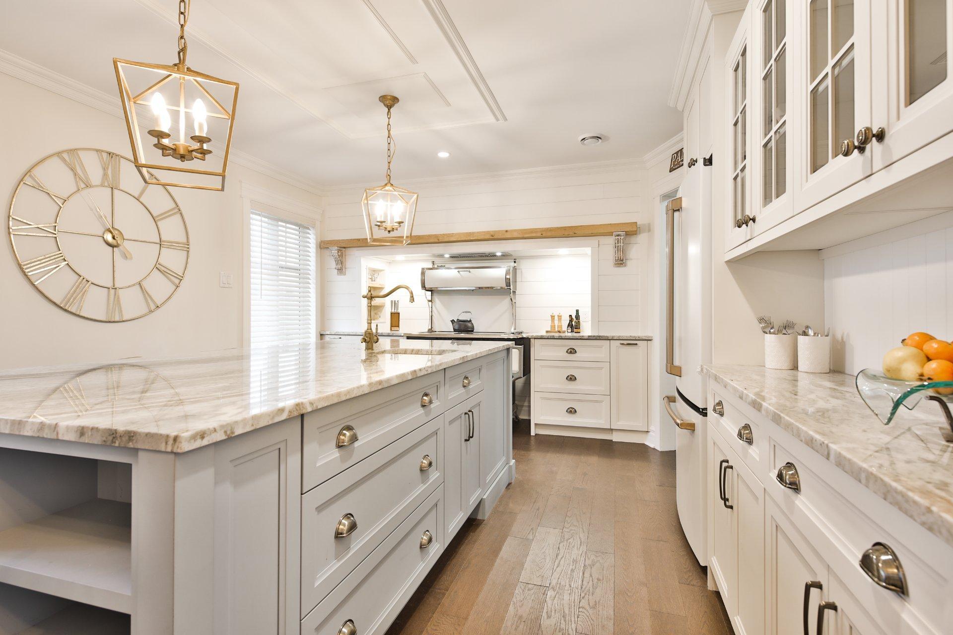 









5142


Ch. Salaberry

,
Carignan,




QC
J3L0K4

