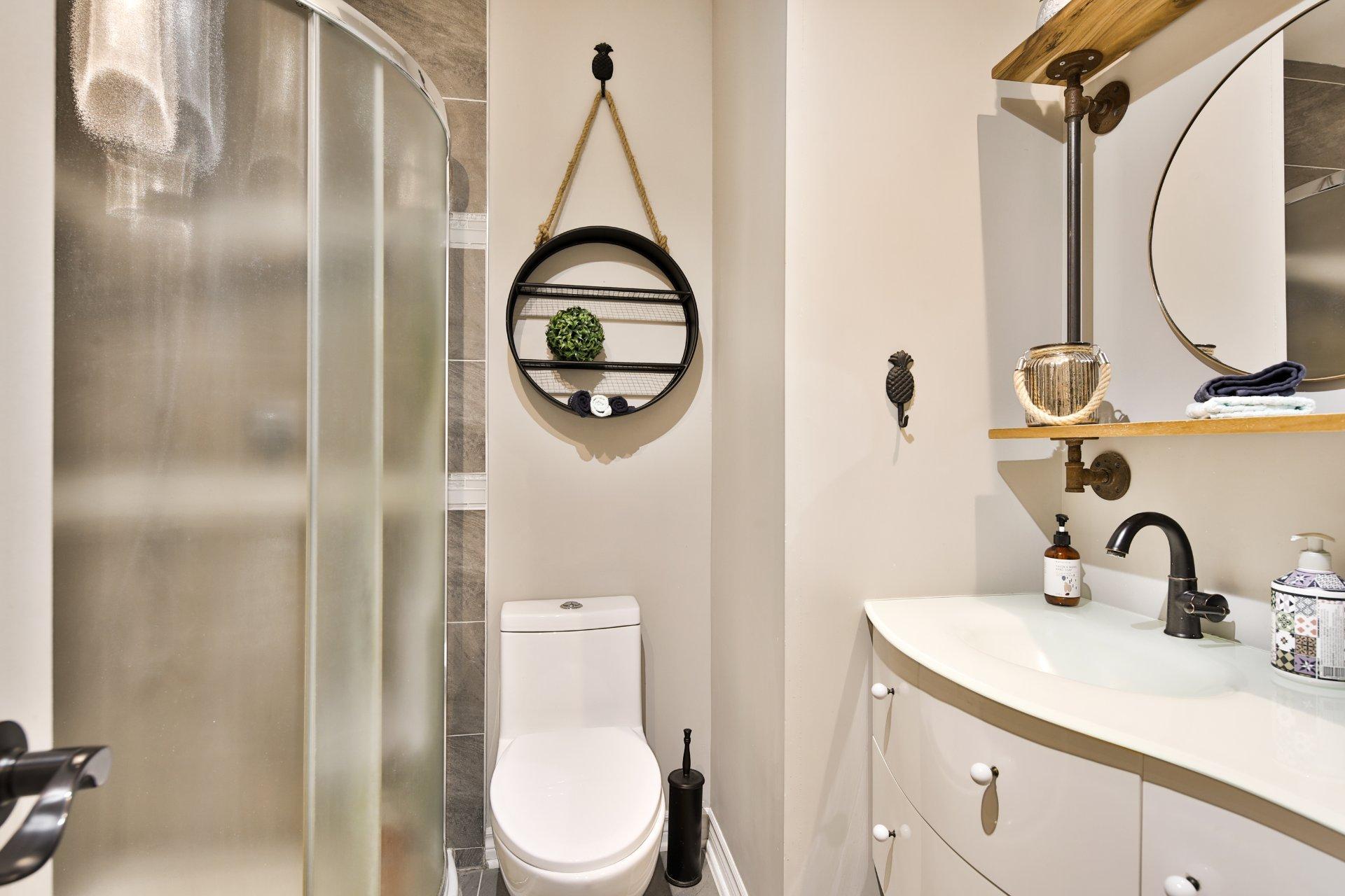 









5142


Ch. Salaberry

,
Carignan,




QC
J3L0K4

