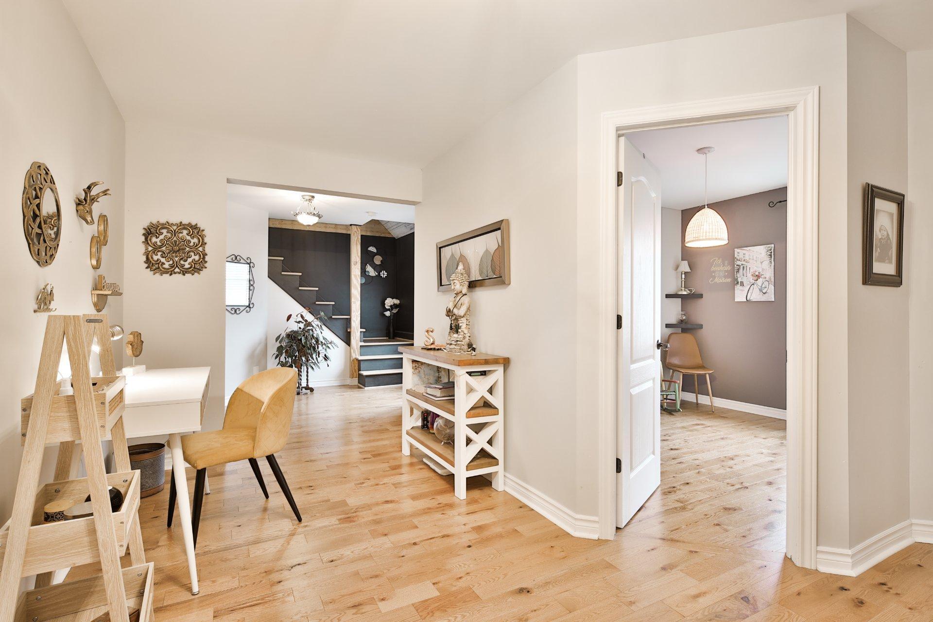 









5142


Ch. Salaberry

,
Carignan,




QC
J3L0K4

