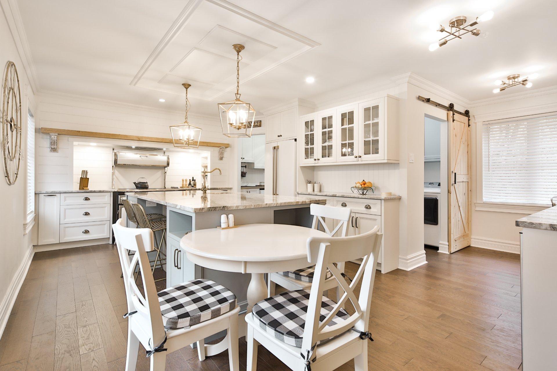 









5142


Ch. Salaberry

,
Carignan,




QC
J3L0K4

