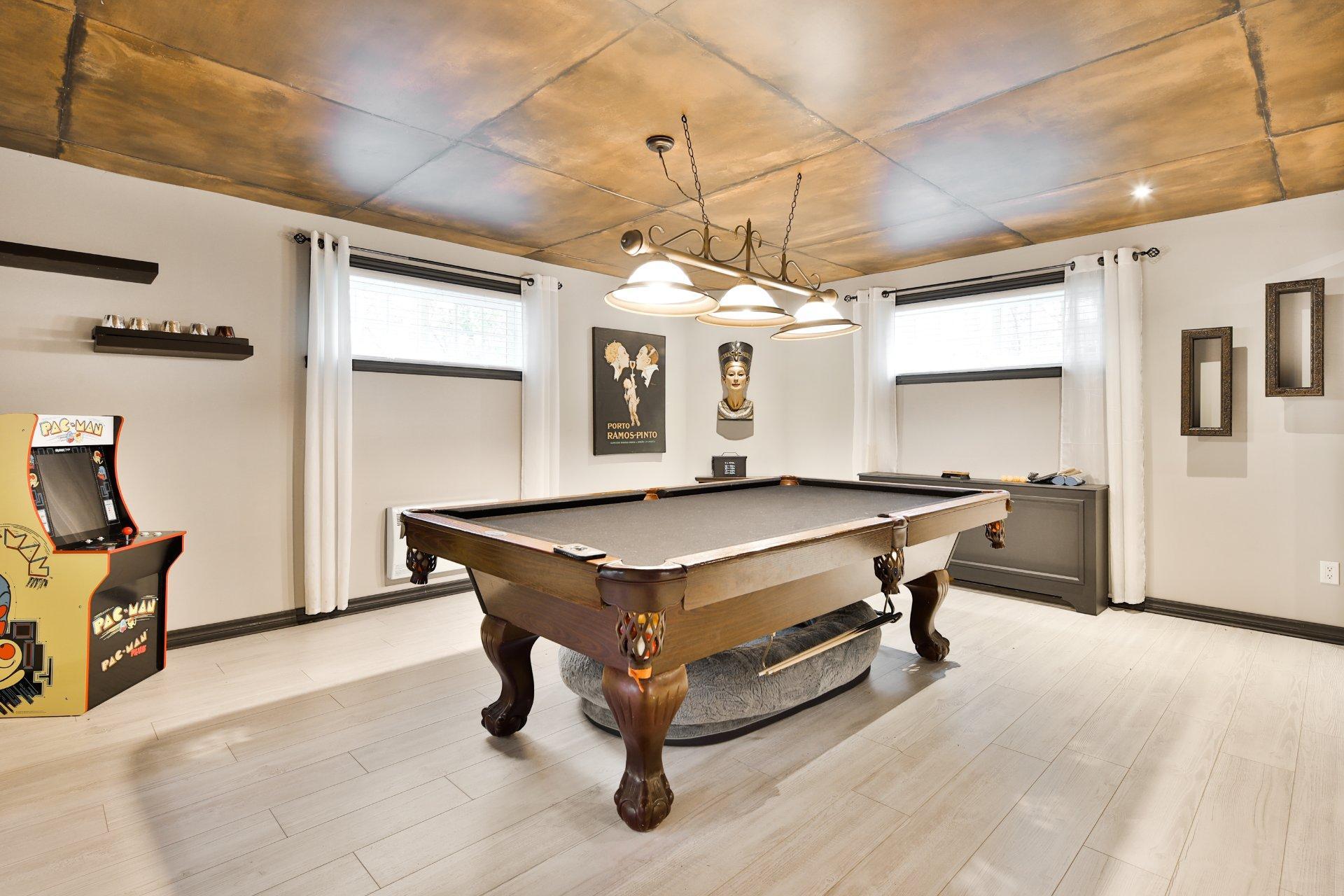 









5142


Ch. Salaberry

,
Carignan,




QC
J3L0K4

