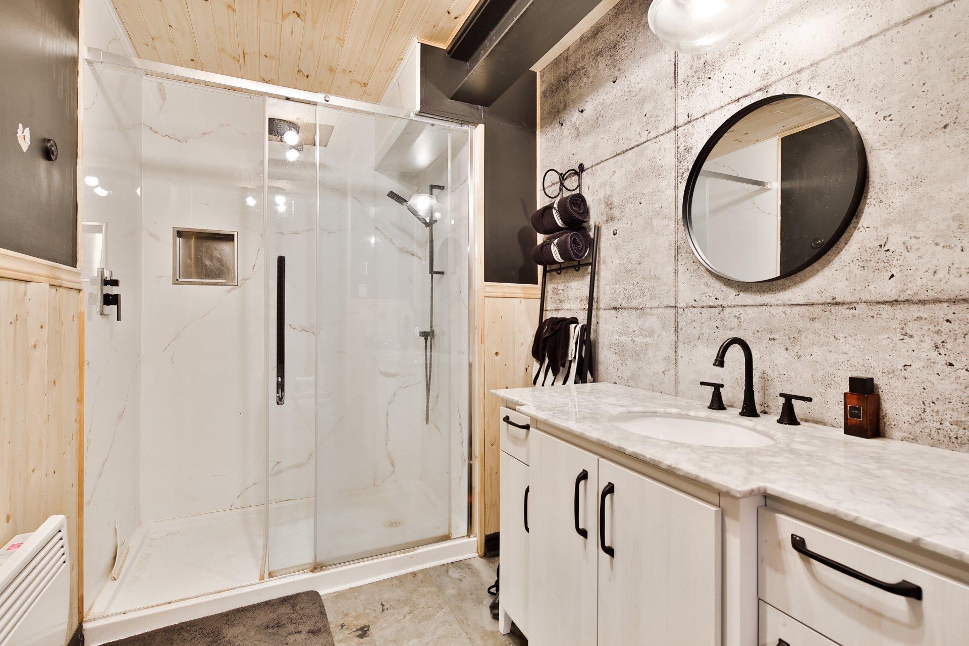 









5142


Ch. Salaberry

,
Carignan,




QC
J3L0K4

