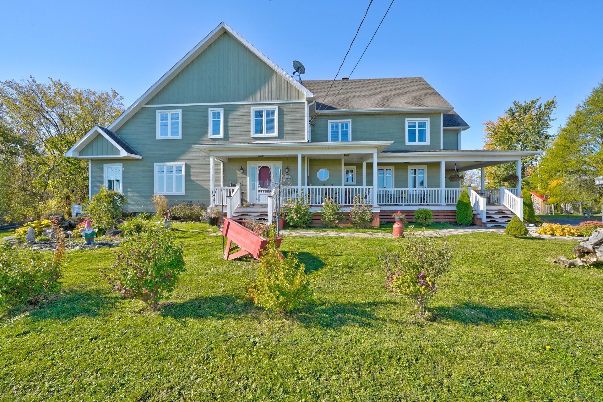 









5142


Ch. Salaberry

,
Carignan,




QC
J3L0K4

