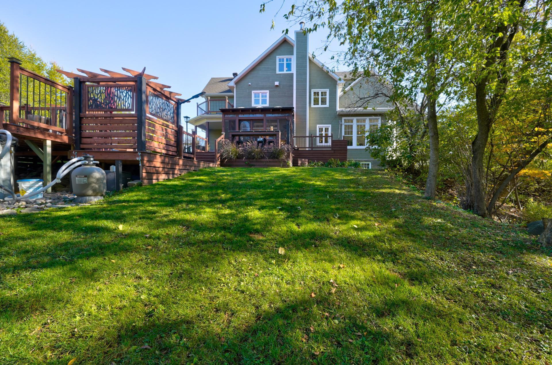 









5142


Ch. Salaberry

,
Carignan,




QC
J3L0K4

