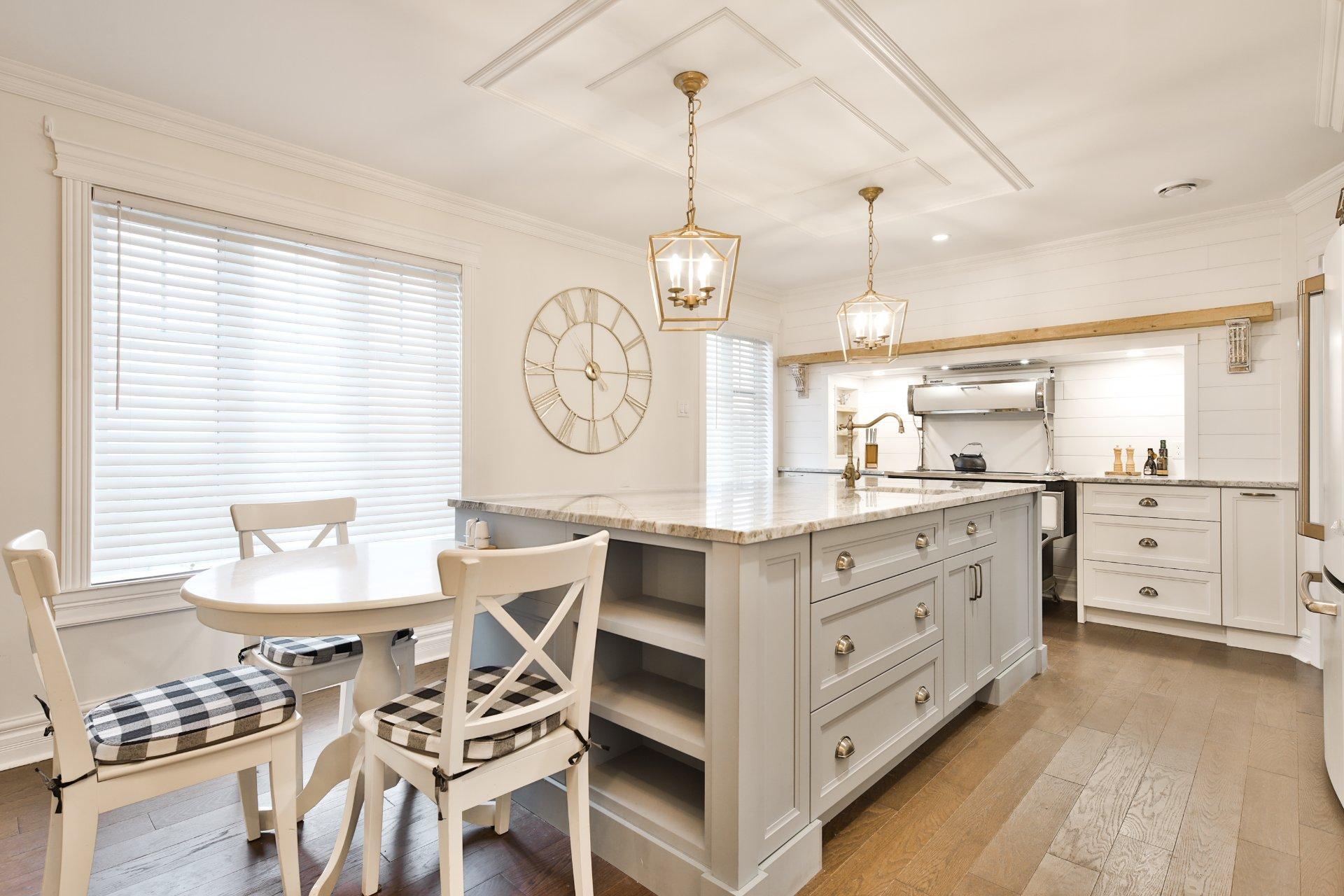 









5142


Ch. Salaberry

,
Carignan,




QC
J3L0K4

