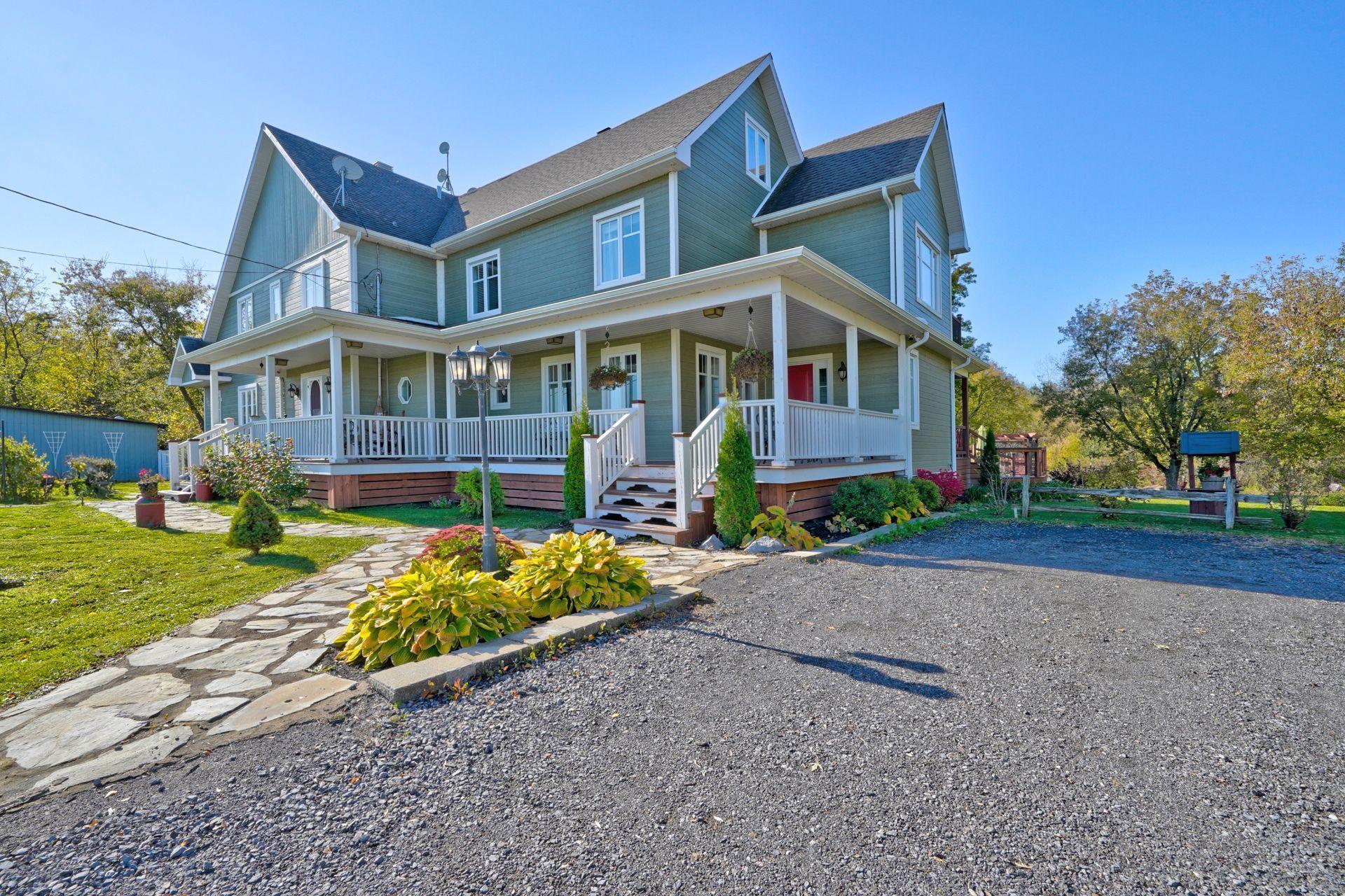 









5142


Ch. Salaberry

,
Carignan,




QC
J3L0K4

