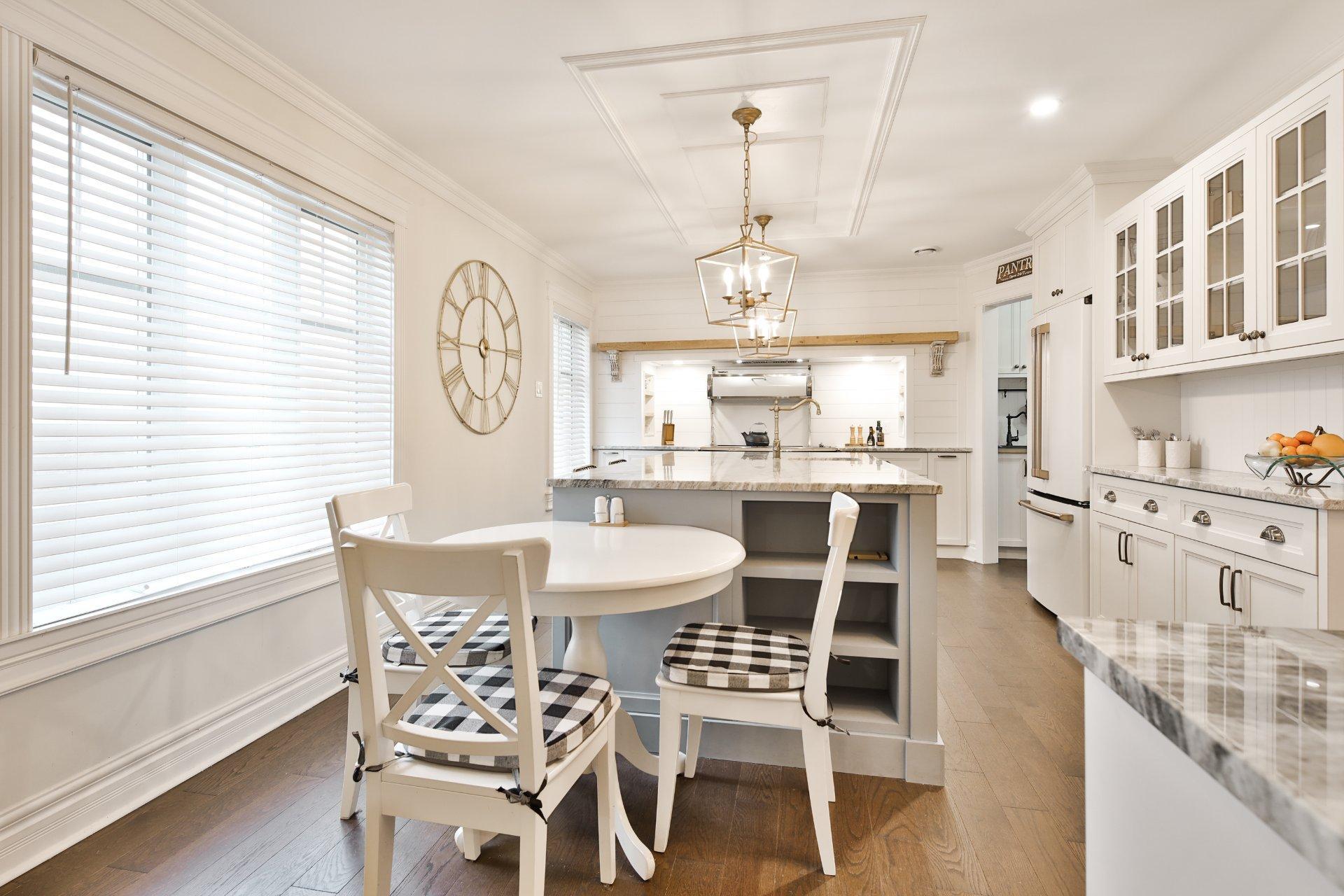 









5142


Ch. Salaberry

,
Carignan,




QC
J3L0K4

