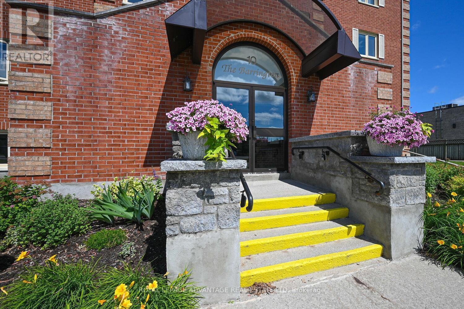 












401 - 10 ARMSTRONG DRIVE

,
Smiths Falls,




Ontario
K7A5H8

