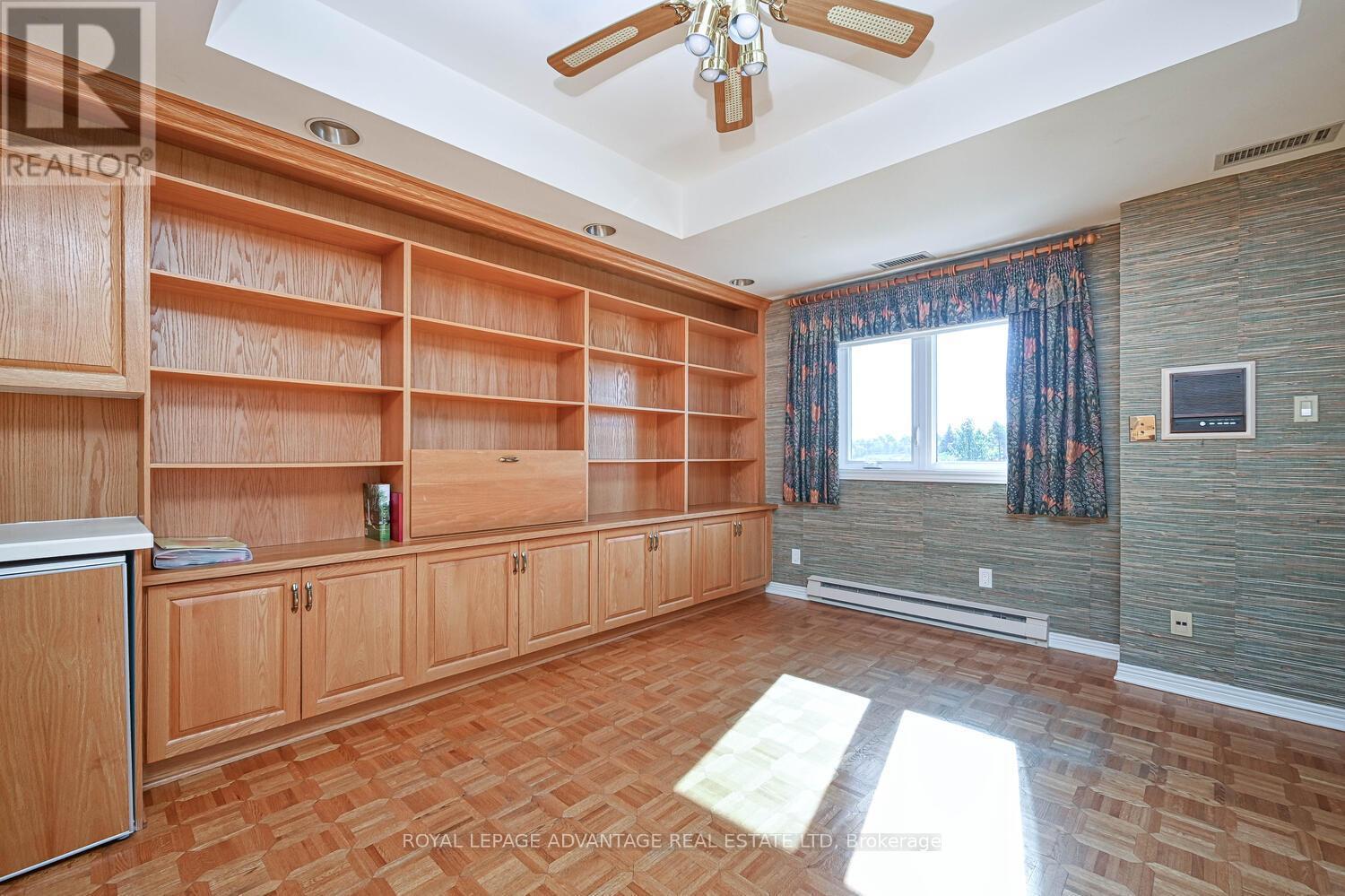 












401 - 10 ARMSTRONG DRIVE

,
Smiths Falls,




Ontario
K7A5H8

