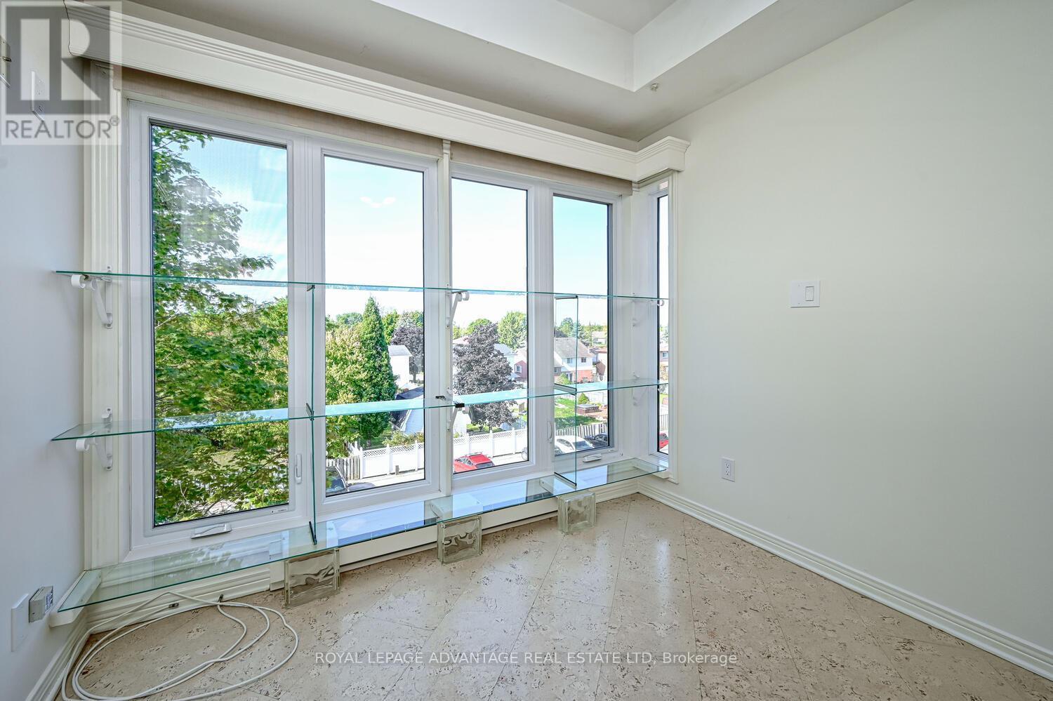 












401 - 10 ARMSTRONG DRIVE

,
Smiths Falls,




Ontario
K7A5H8

