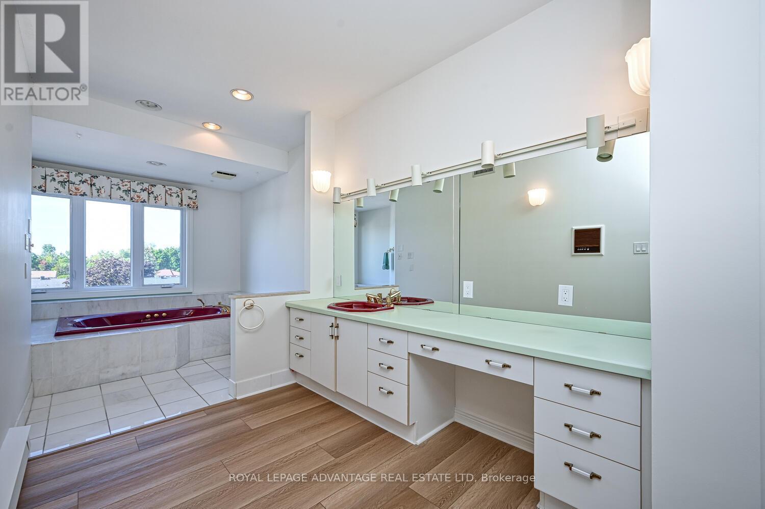 












401 - 10 ARMSTRONG DRIVE

,
Smiths Falls,




Ontario
K7A5H8

