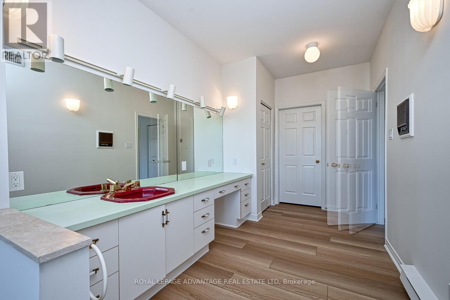 












401 - 10 ARMSTRONG DRIVE

,
Smiths Falls,




Ontario
K7A5H8

