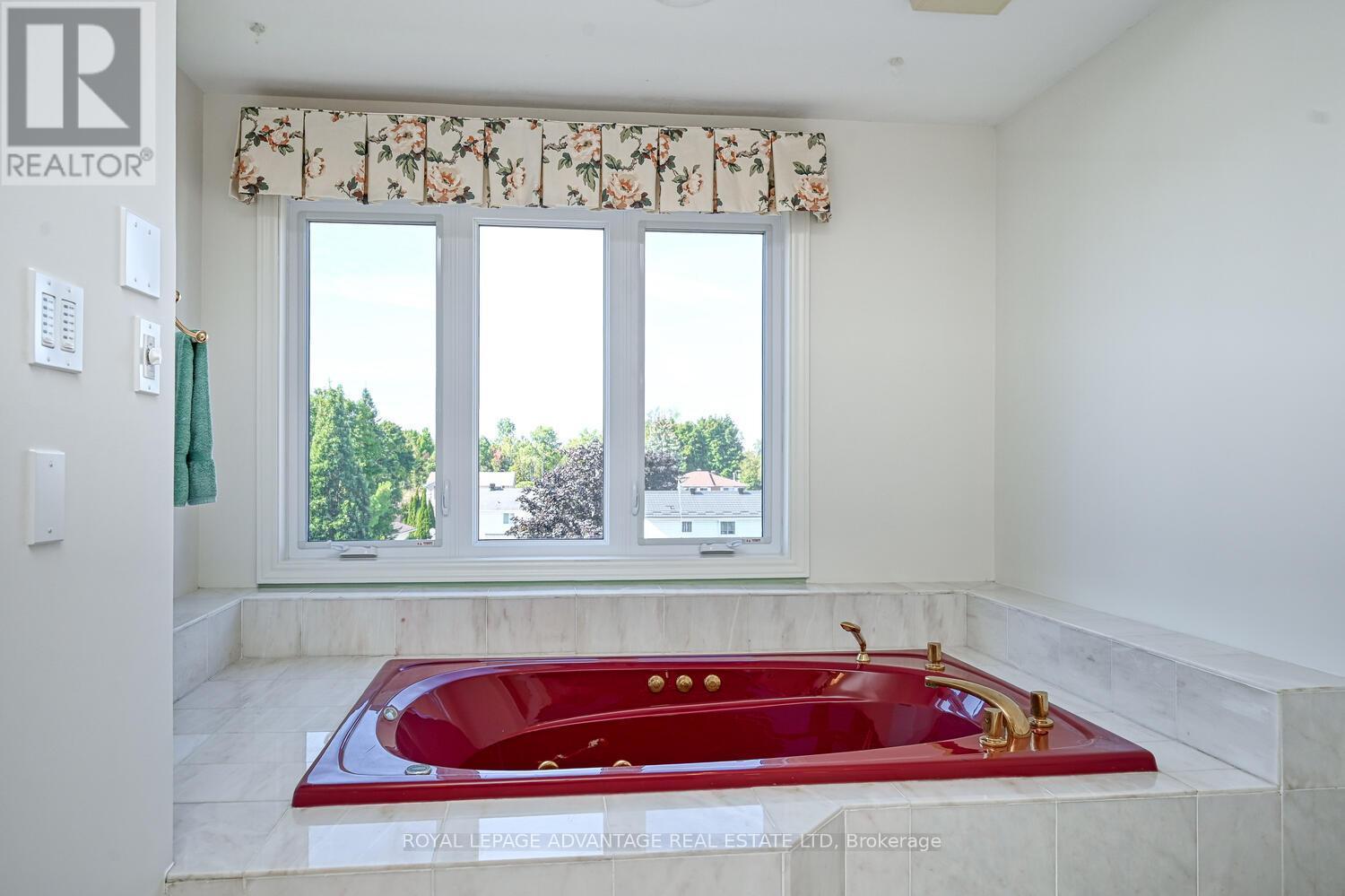 












401 - 10 ARMSTRONG DRIVE

,
Smiths Falls,




Ontario
K7A5H8

