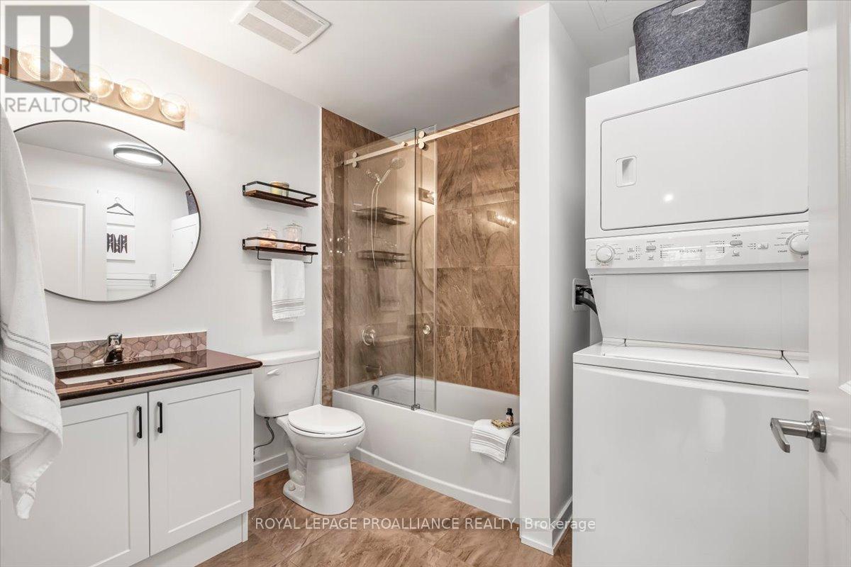 












239 - 125 SHOREVIEW PLACE

,
Hamilton (Lakeshore),




Ontario
L8E0K3

