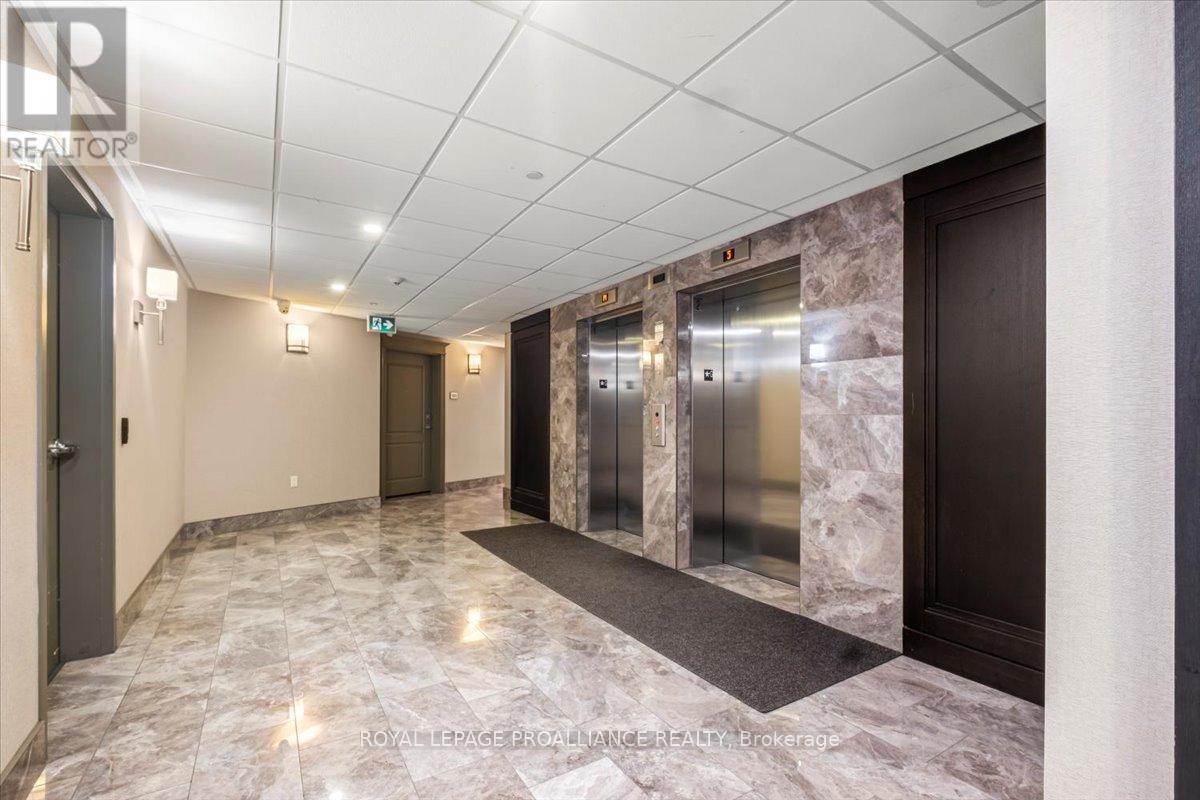 












239 - 125 SHOREVIEW PLACE

,
Hamilton (Lakeshore),




Ontario
L8E0K3

