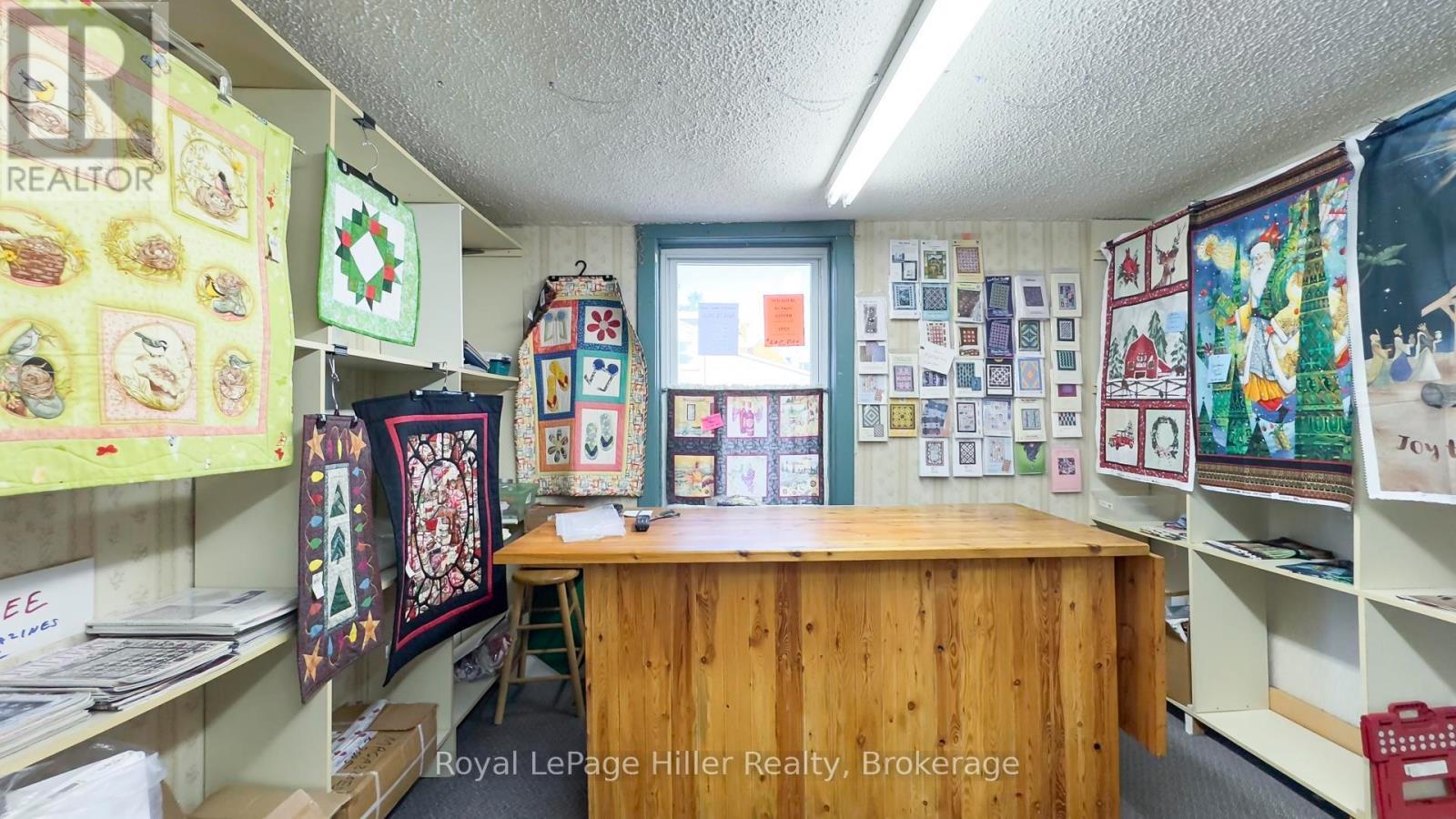 












3991 PERTH ROAD 107 ROAD

,
Perth East (Shakespeare),




Ontario
N0B2P0

