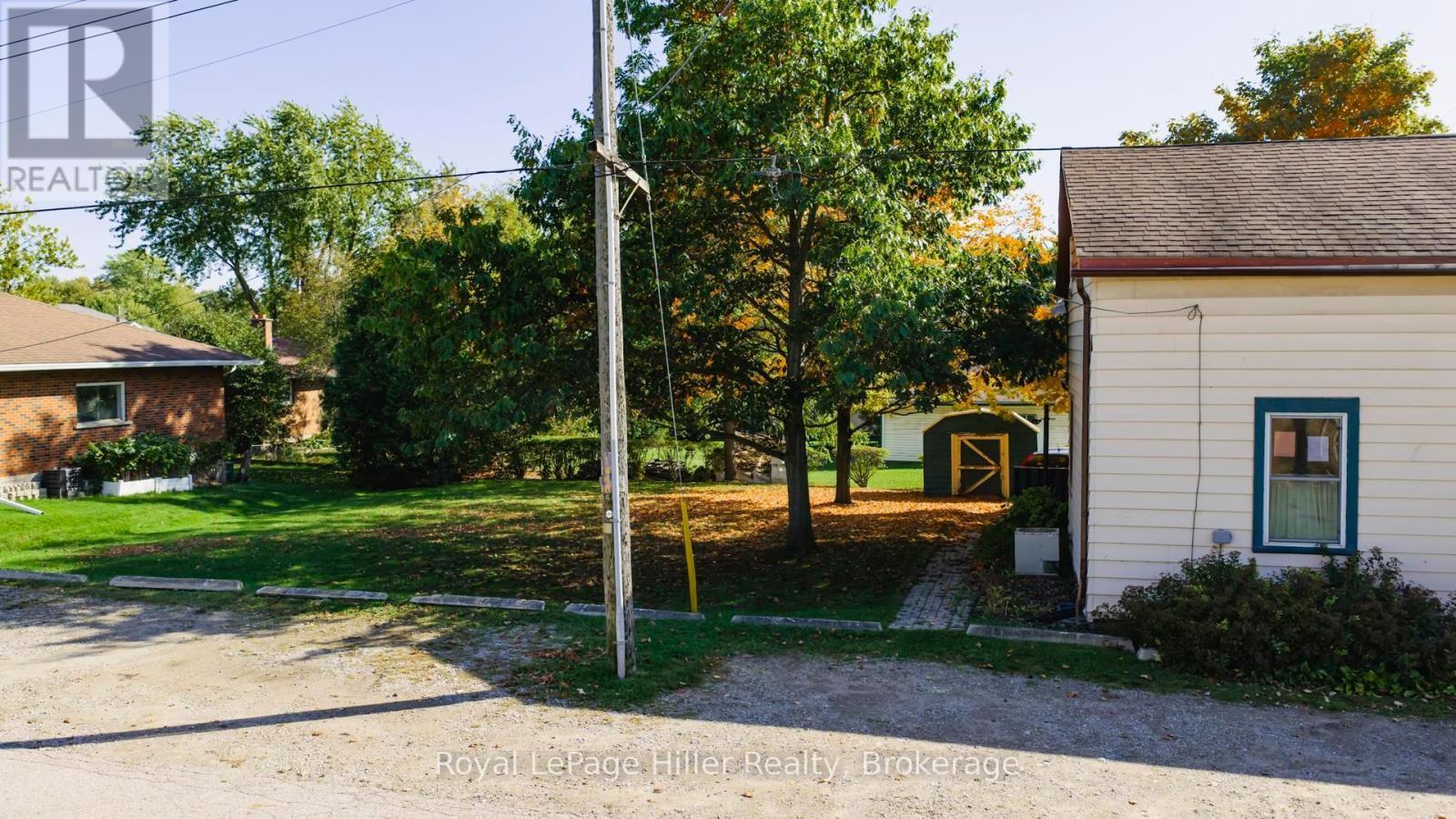 












3991 PERTH ROAD 107 ROAD

,
Perth East (Shakespeare),




Ontario
N0B2P0

