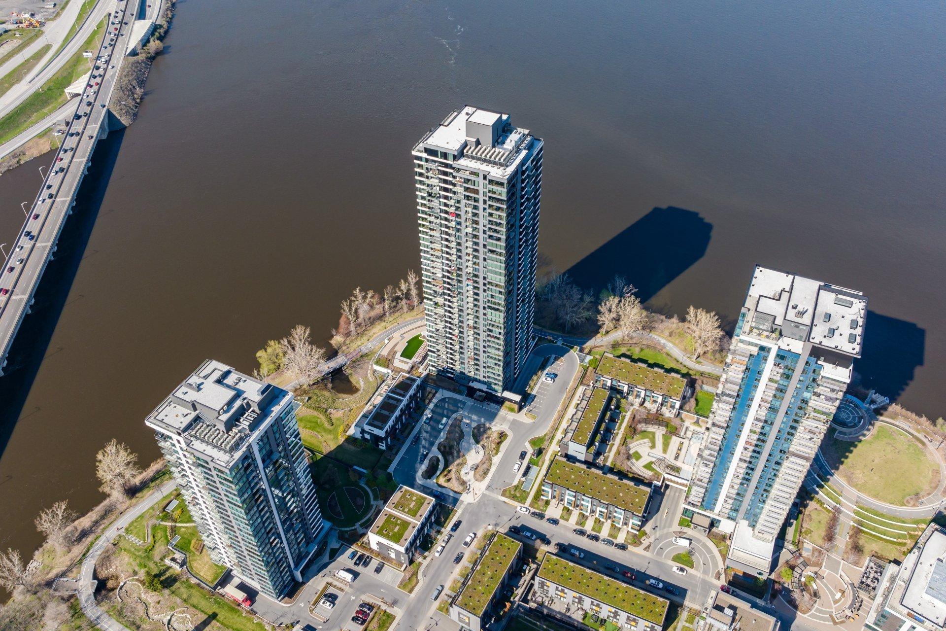 









299


Rue de la Rotonde

, 1105,
Montréal (Verdun/Île-des-Soeurs),




QC
H3E0C6

