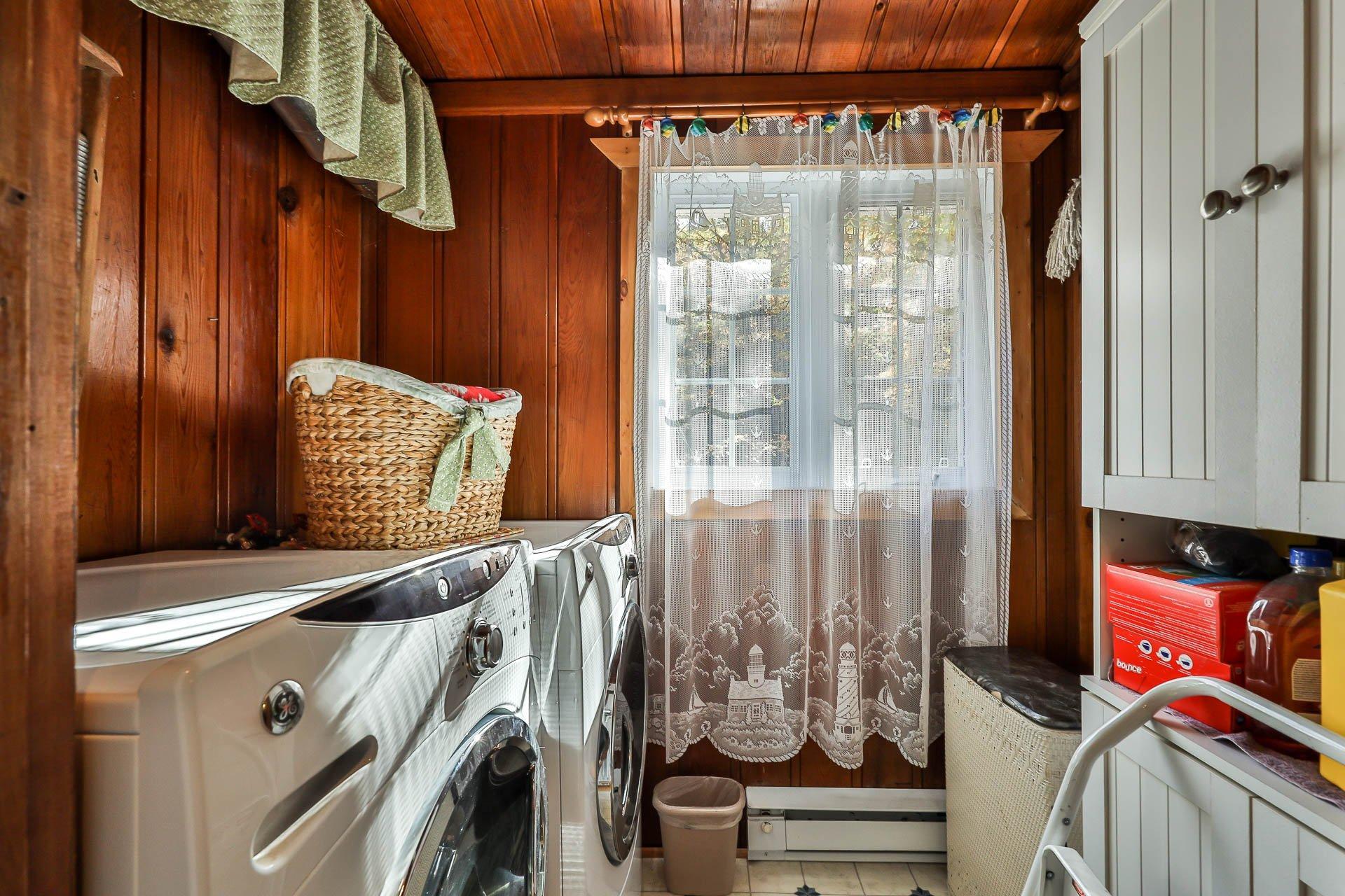 









63


Ch. Jeannotte

,
Notre-Dame-de-la-Salette,




QC
J0X2L0

