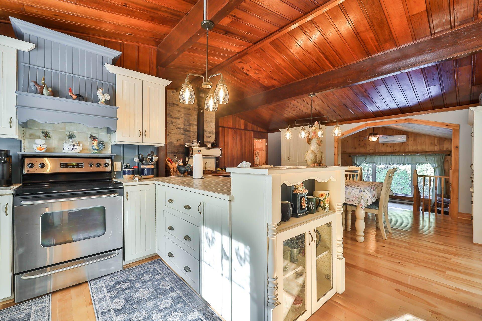 









63


Ch. Jeannotte

,
Notre-Dame-de-la-Salette,




QC
J0X2L0

