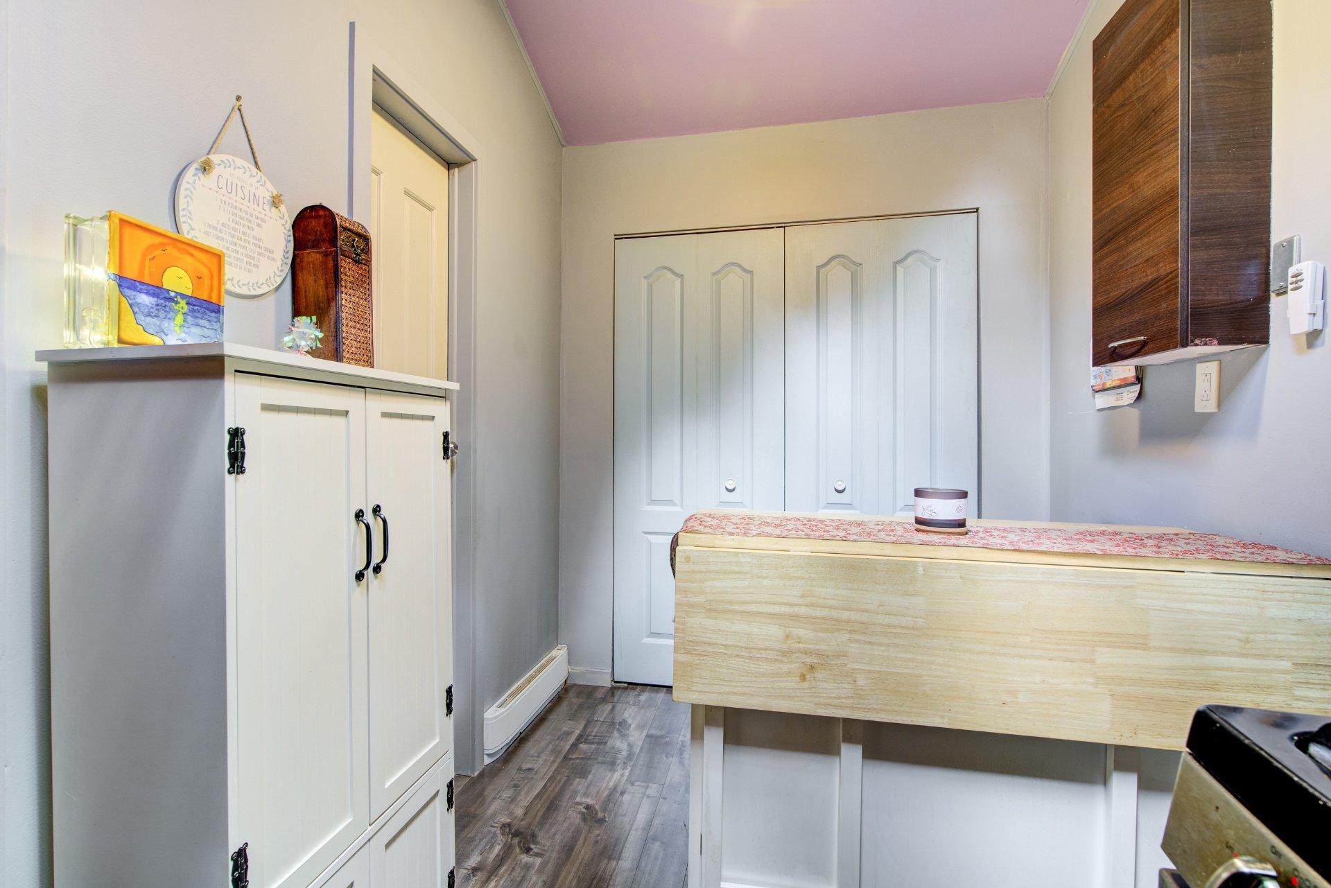 









4506


Route 344

, 47,
Saint-Placide,




QC
J0V2B0

