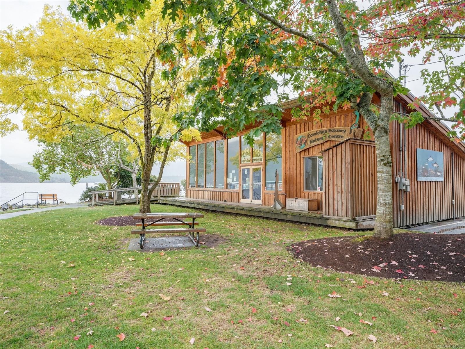 









1838


Cowichan Bay

Rd, 208,
Cowichan Bay,




BC
V0R 1N1

