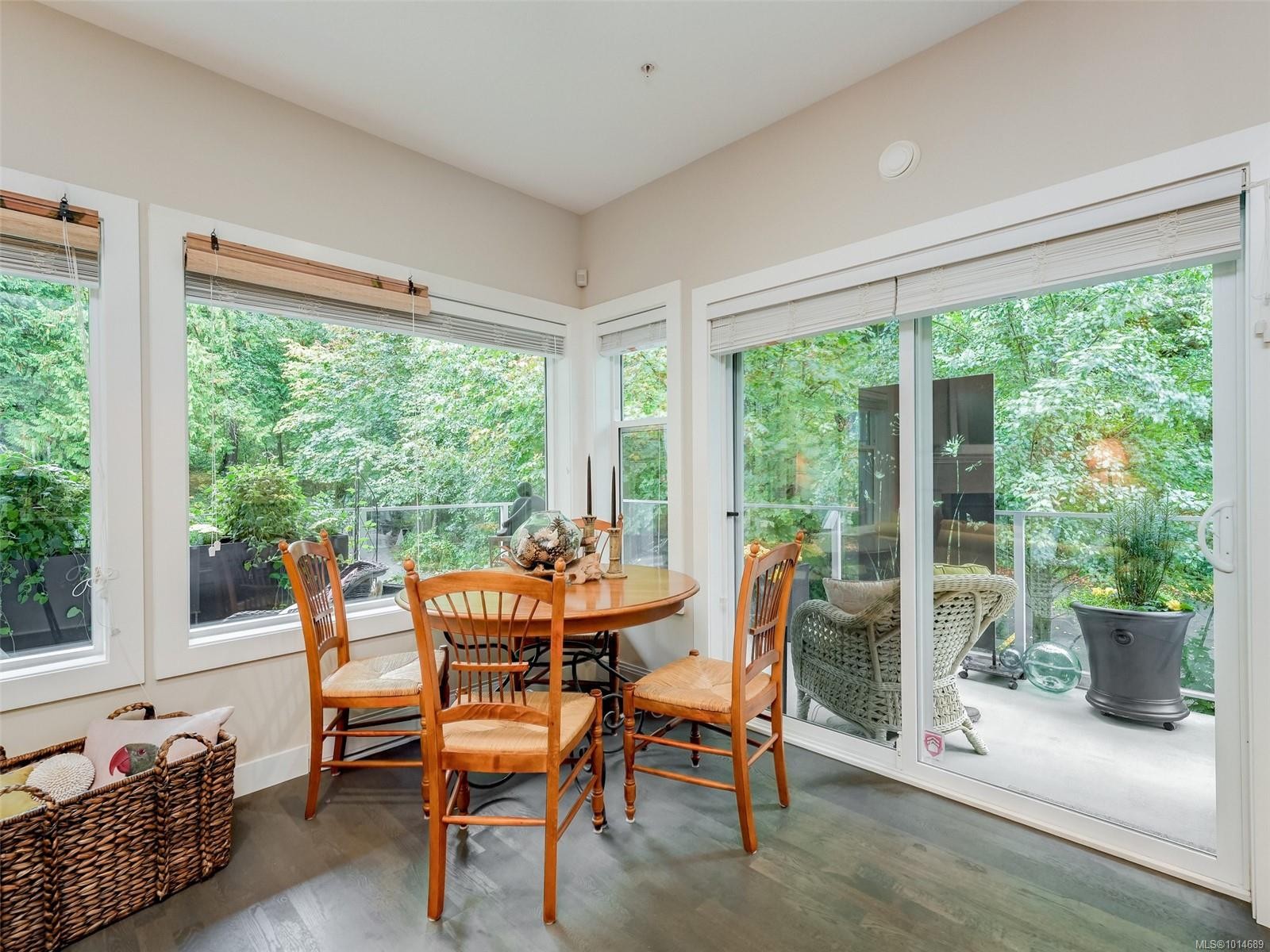 









1838


Cowichan Bay

Rd, 208,
Cowichan Bay,




BC
V0R 1N1

