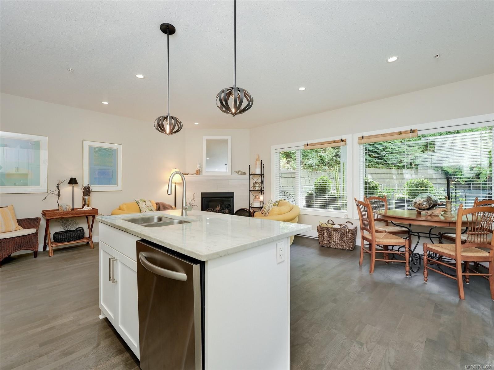 









1838


Cowichan Bay

Rd, 208,
Cowichan Bay,




BC
V0R 1N1

