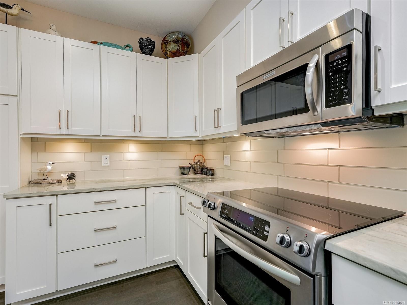 









1838


Cowichan Bay

Rd, 208,
Cowichan Bay,




BC
V0R 1N1

