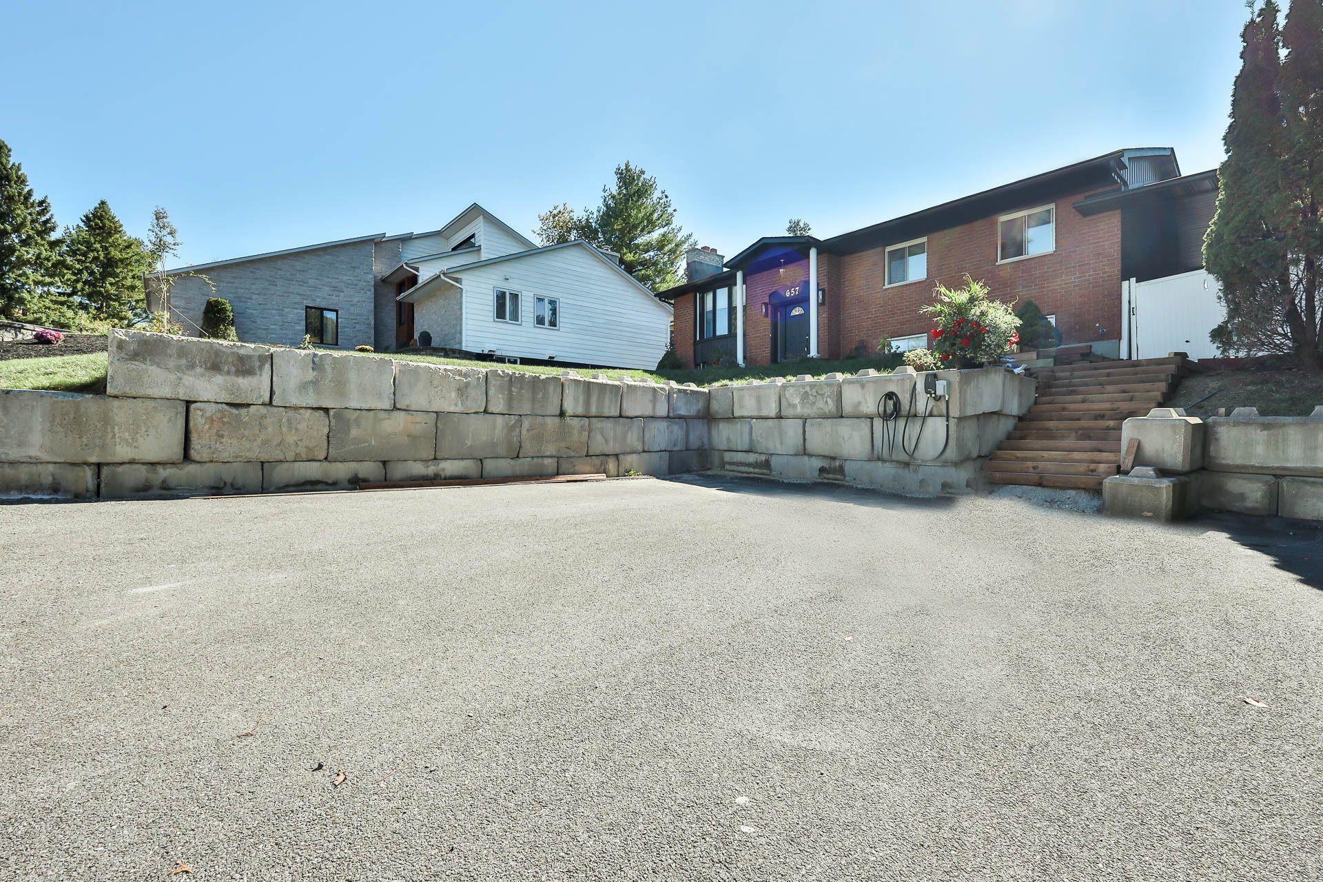 









657


Rue Sigouin

,
Gatineau (Gatineau),




QC
J8P5H7

