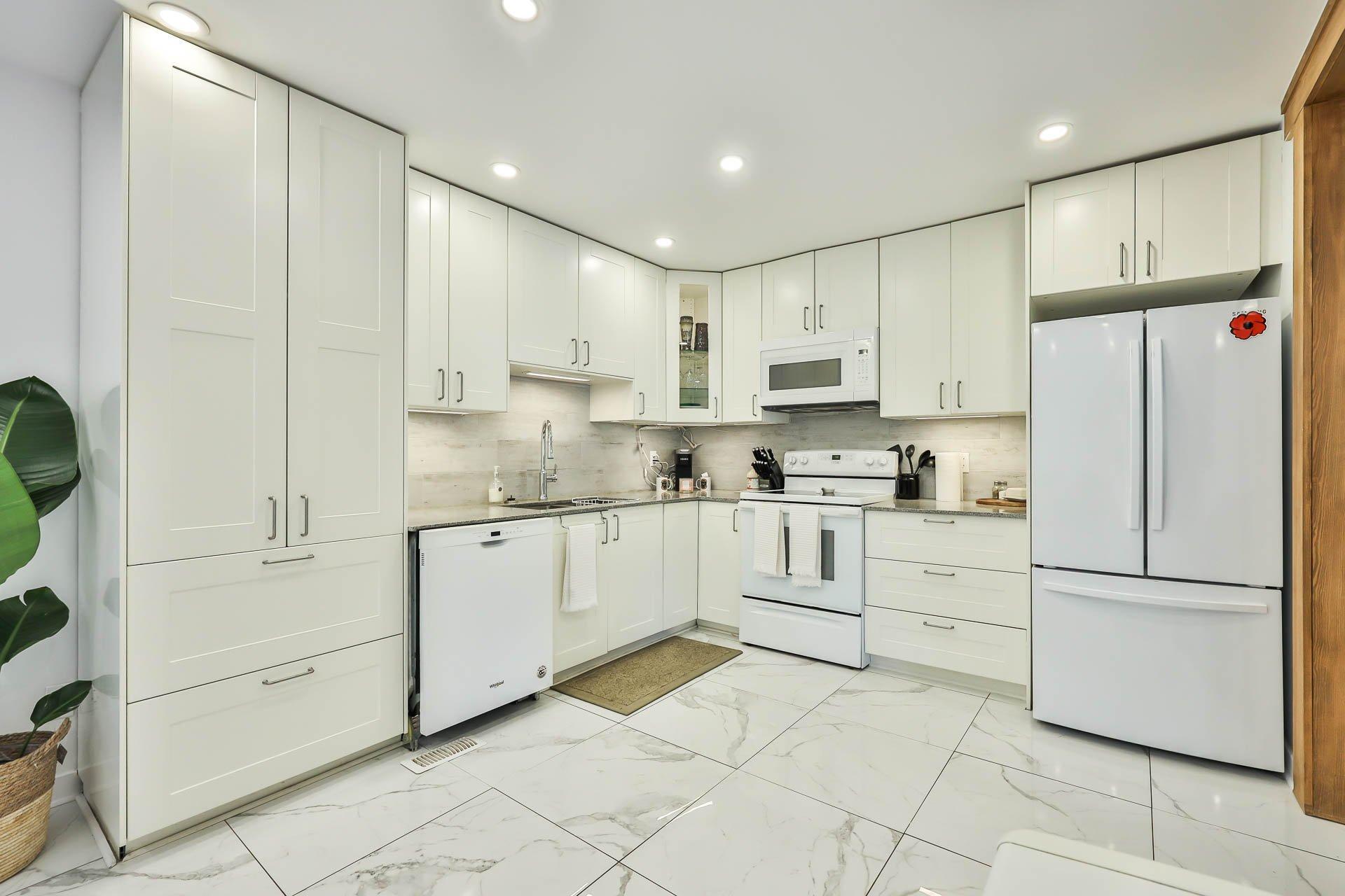 









657


Rue Sigouin

,
Gatineau (Gatineau),




QC
J8P5H7

