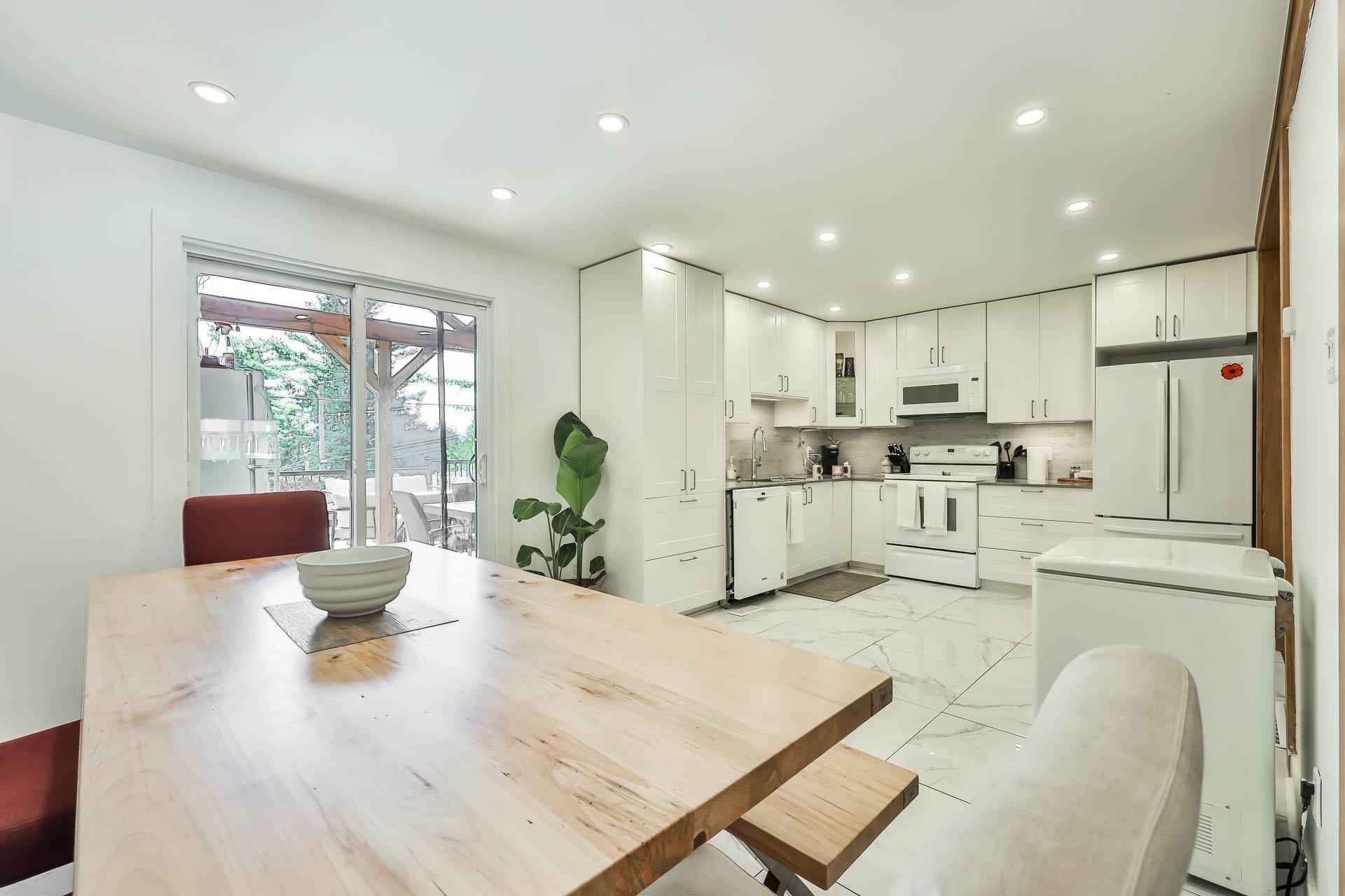 









657


Rue Sigouin

,
Gatineau (Gatineau),




QC
J8P5H7

