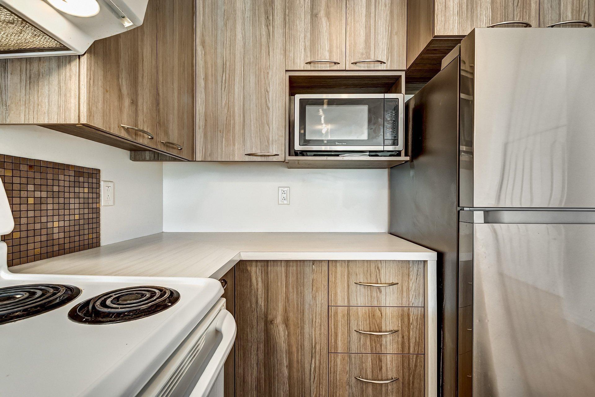 









5435


Rue St-Denis

, 306,
Montréal (Le Plateau-Mont-Royal),




QC
H2J4B7

