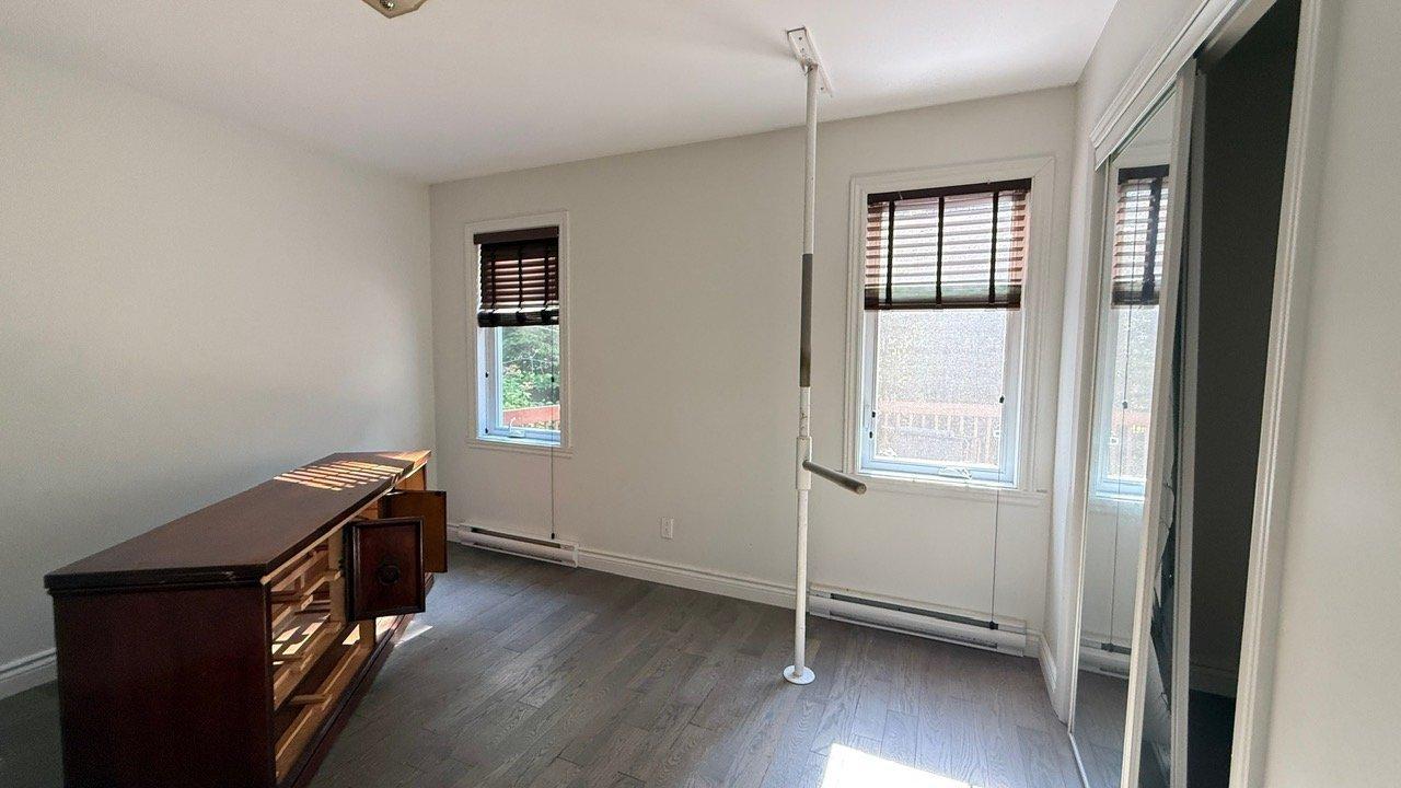 









178


Rue des Tournesols

,
Saint-Colomban,




QC
J5K0E4

