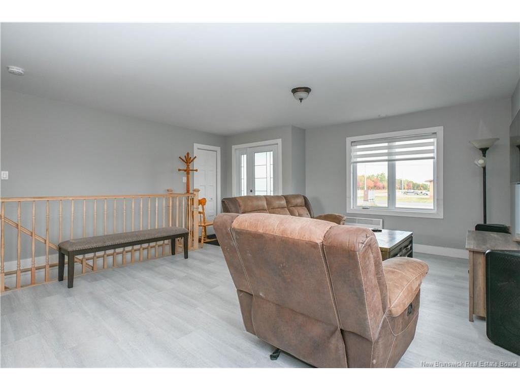 









5892


340

RTE,
Haut-Paquetville,




NB
E8R 1S8

