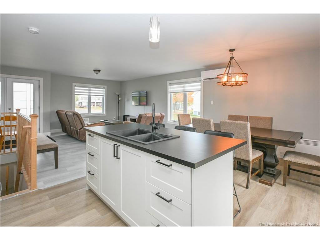 









5892


340

RTE,
Haut-Paquetville,




NB
E8R 1S8

